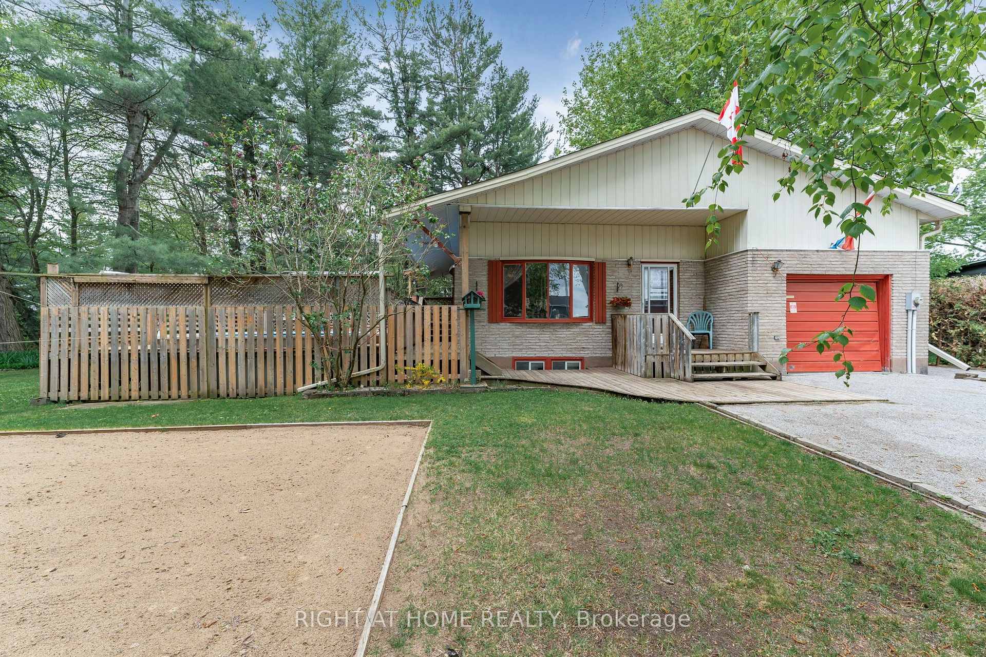 Photo 2 of 3500 Baldwick Lane, Springwater, Rural Springwater — HOMEH