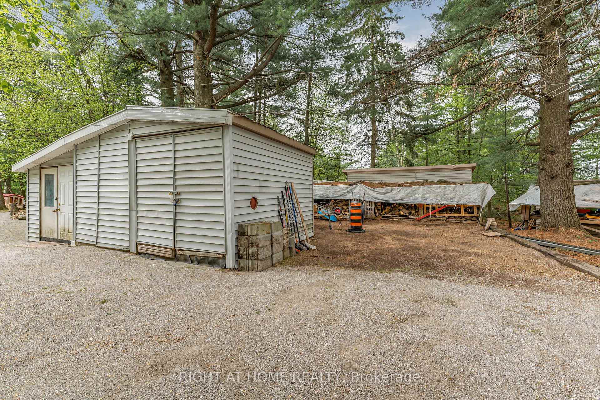 Photo 32 of 3500 Baldwick Lane, Springwater, Rural Springwater — HOMEH