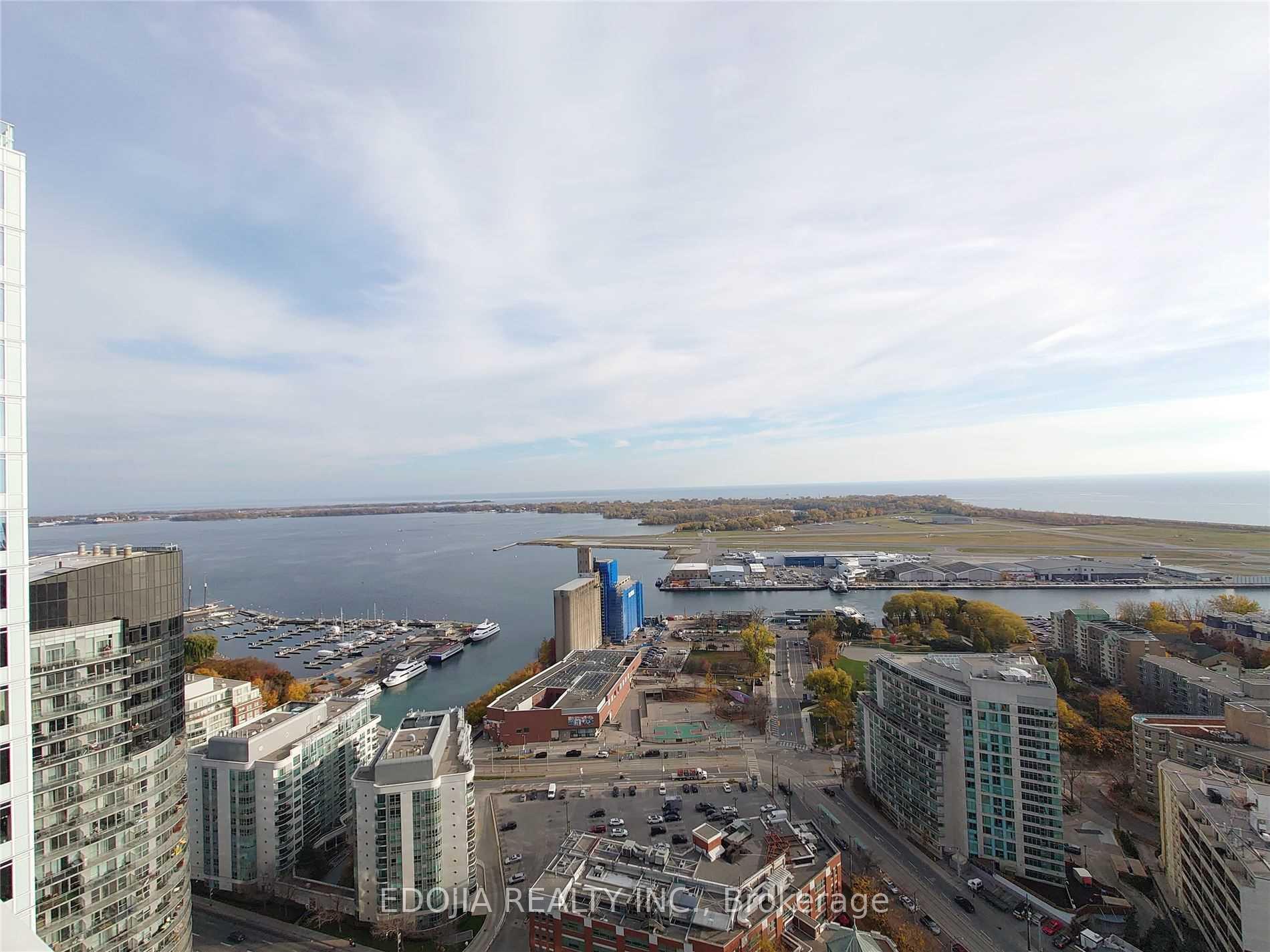 Photo 3 of Unit 4012, 19 Bathurst Street, Toronto, Waterfront Communities — HOMEH