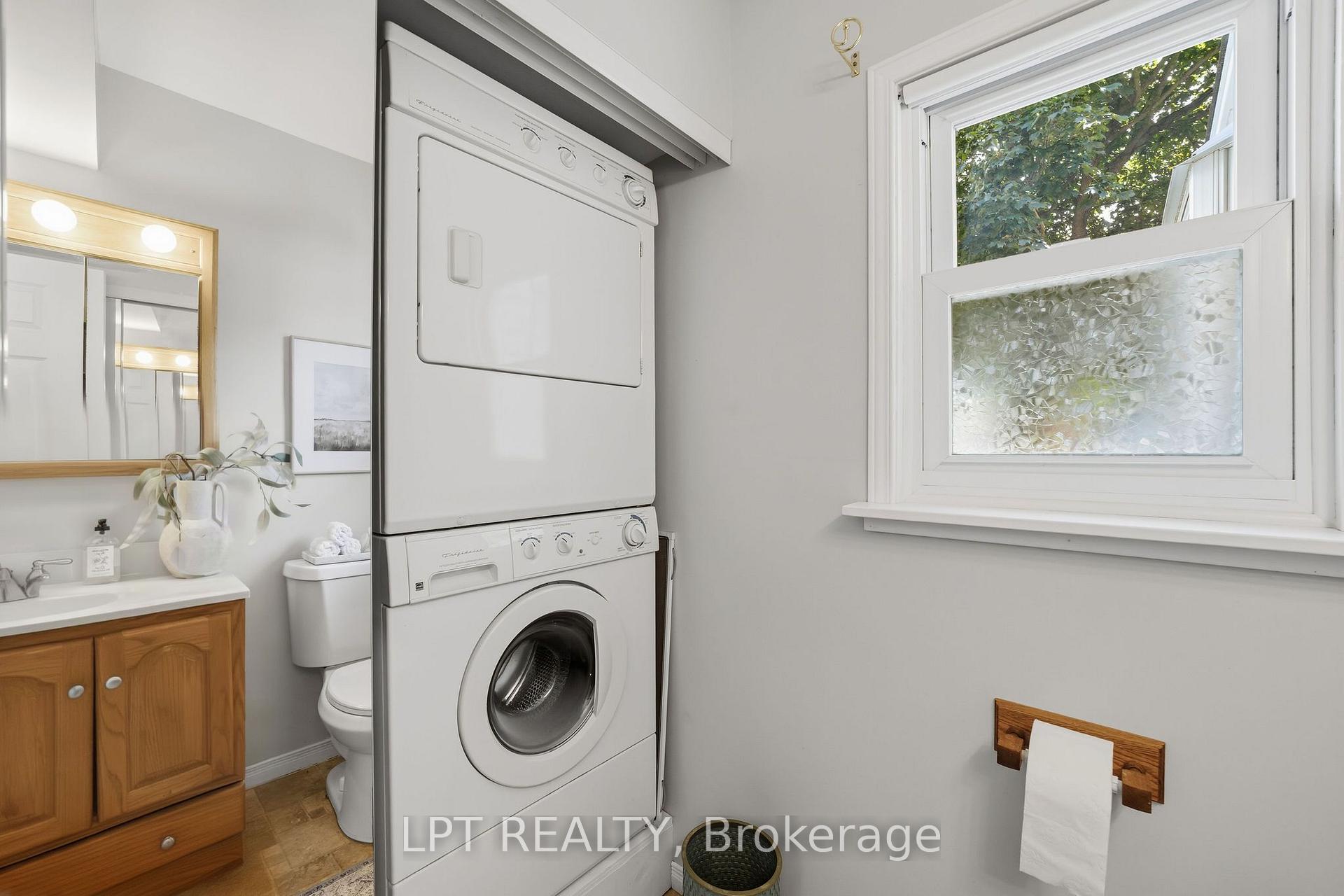Photo 19 of 17 Monmore Road, London, North F — HOMEH