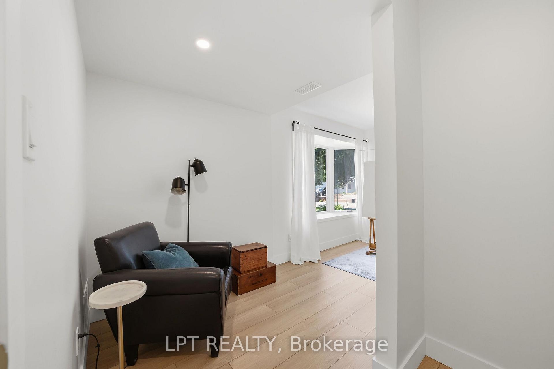 Photo 22 of 17 Monmore Road, London, North F — HOMEH