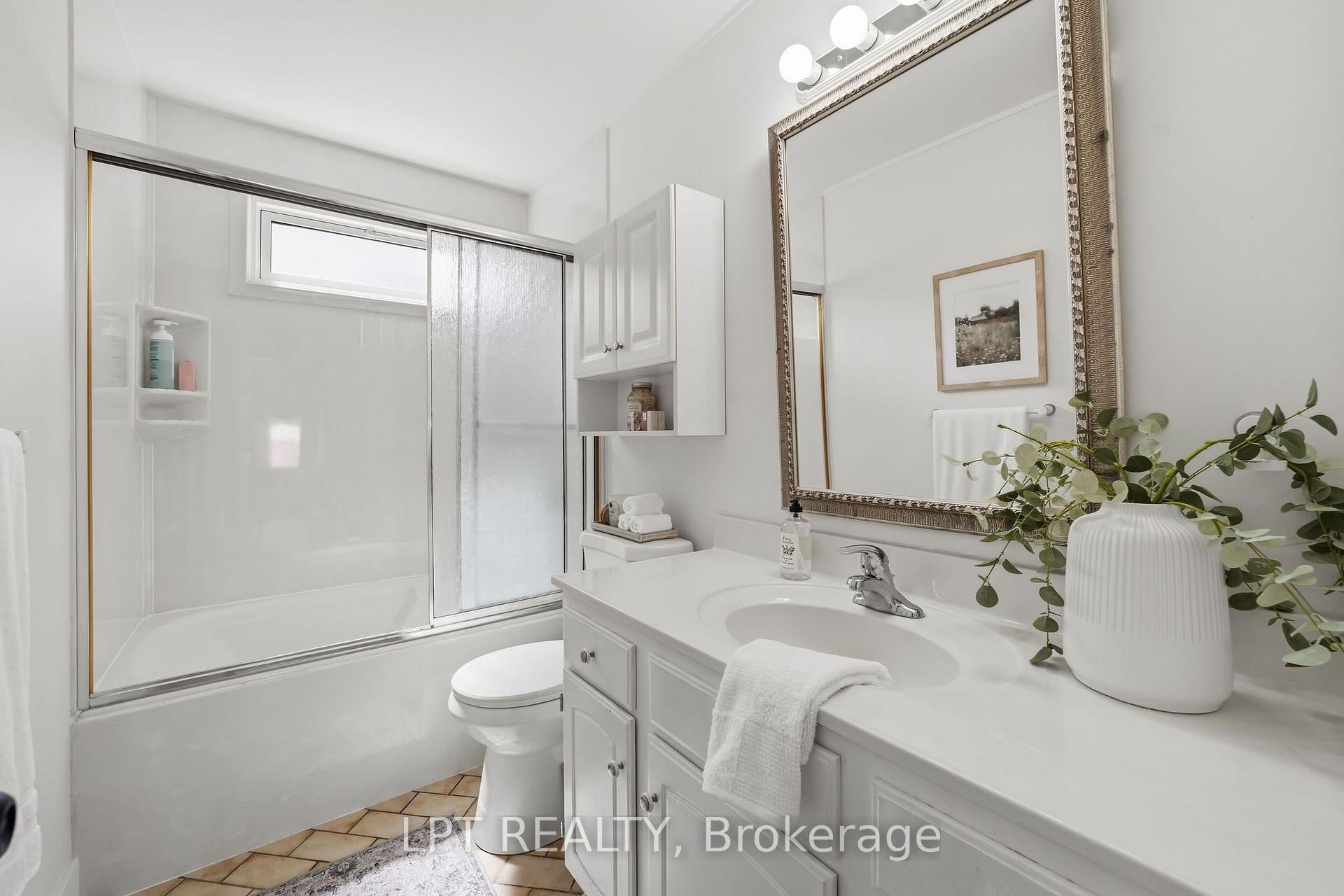 Photo 28 of 17 Monmore Road, London, North F — HOMEH