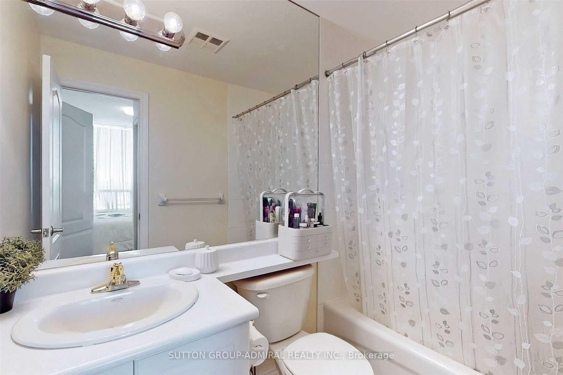 Photo 10 of Unit Ph05, 50 Disera Drive, Vaughan, Beverley Glen — HOMEH