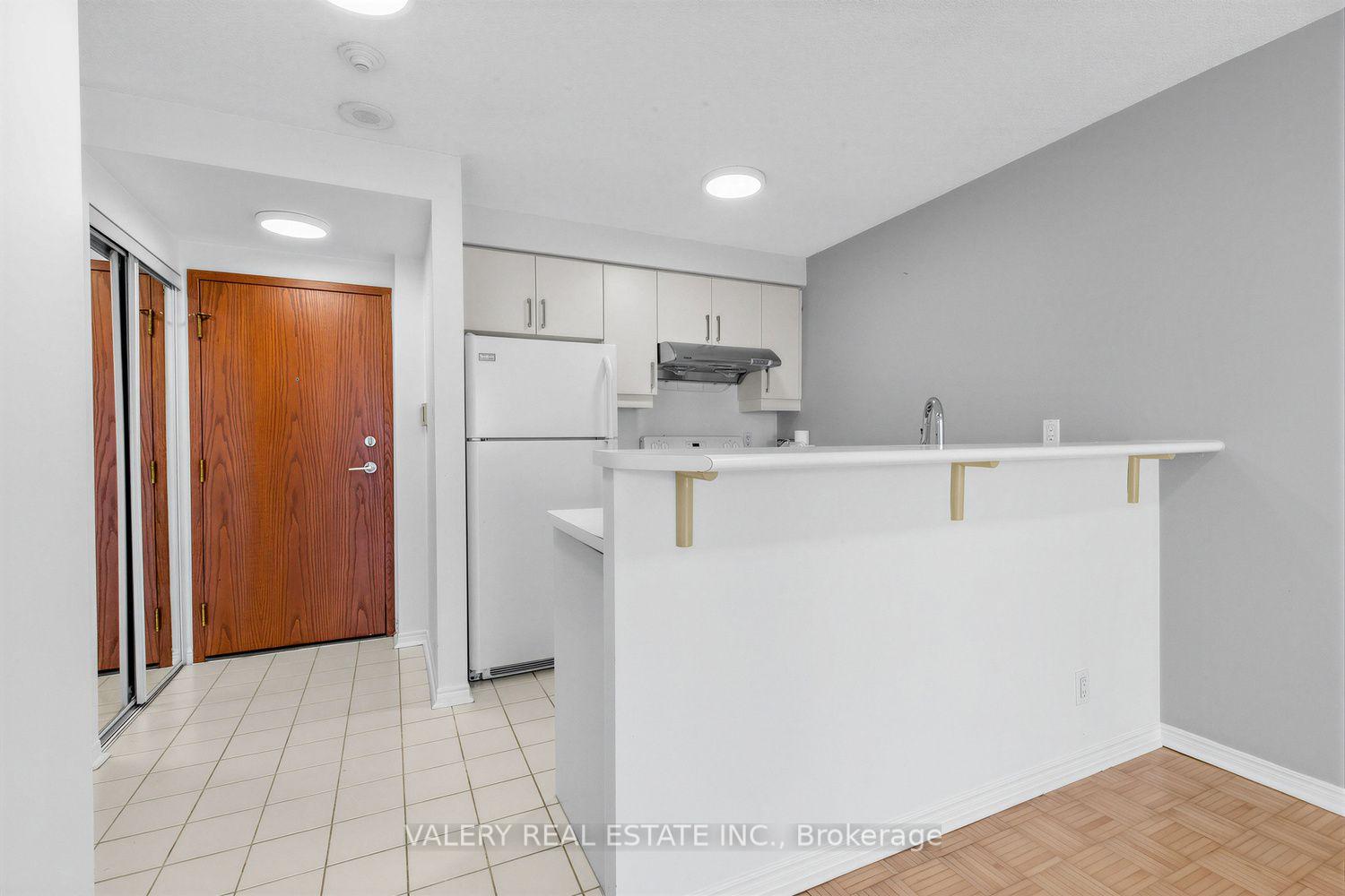 Photo 3 of Unit 2910, 10 Yonge Street, Toronto, Waterfront Communities — HOMEH