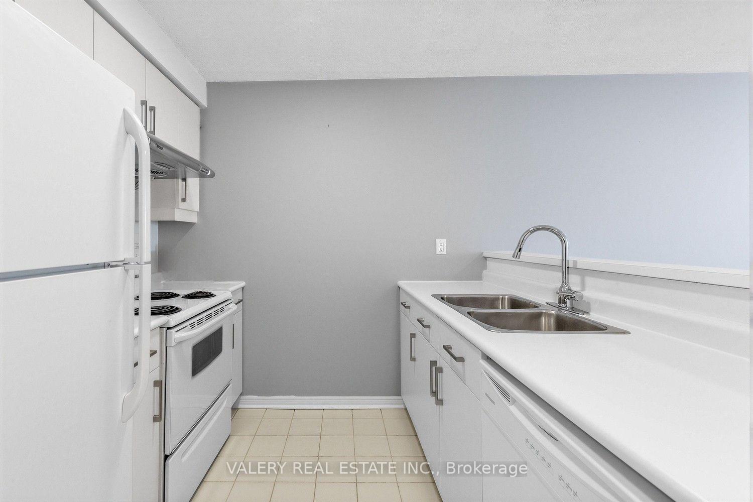 Photo 4 of Unit 2910, 10 Yonge Street, Toronto, Waterfront Communities — HOMEH