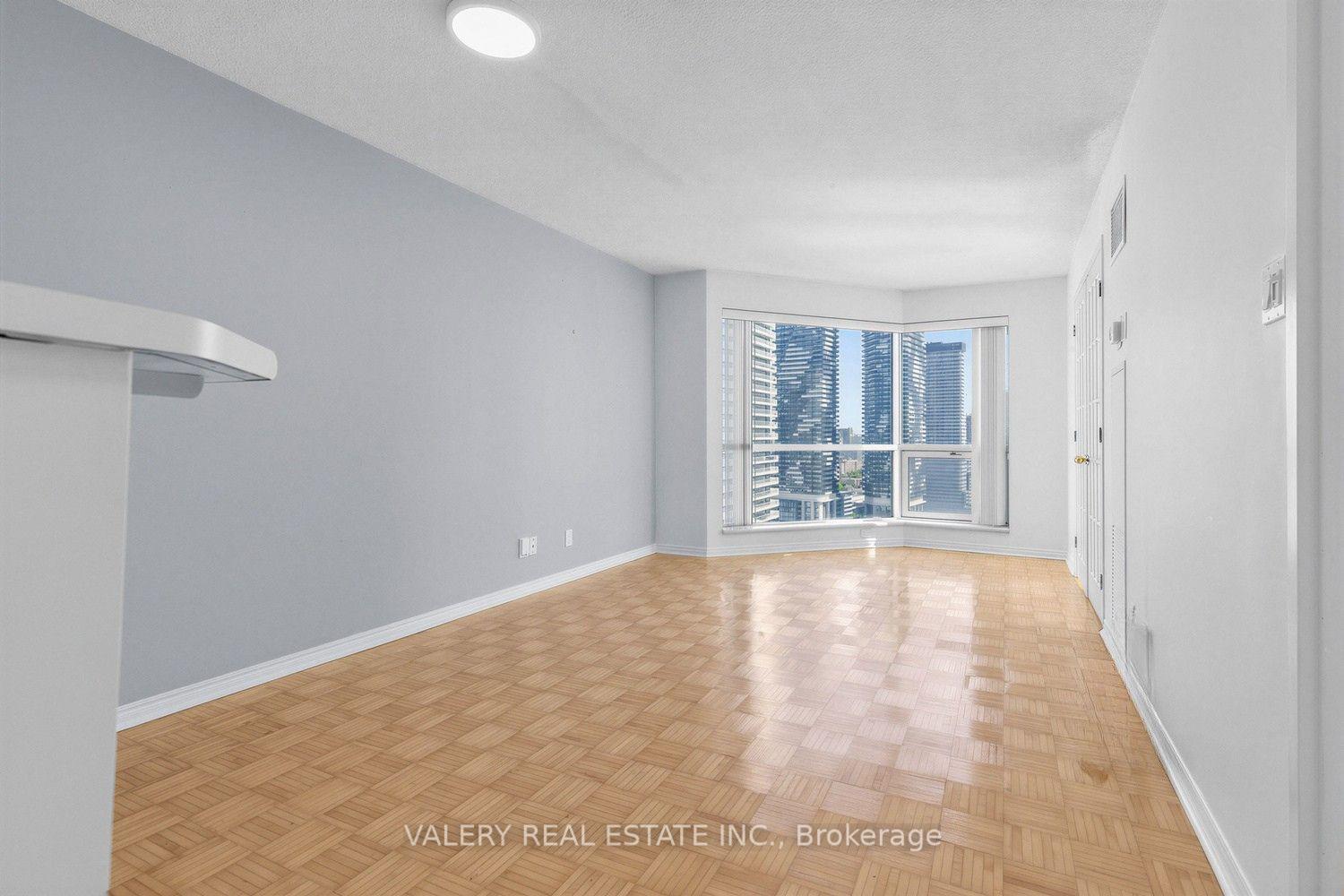 Photo 7 of Unit 2910, 10 Yonge Street, Toronto, Waterfront Communities — HOMEH