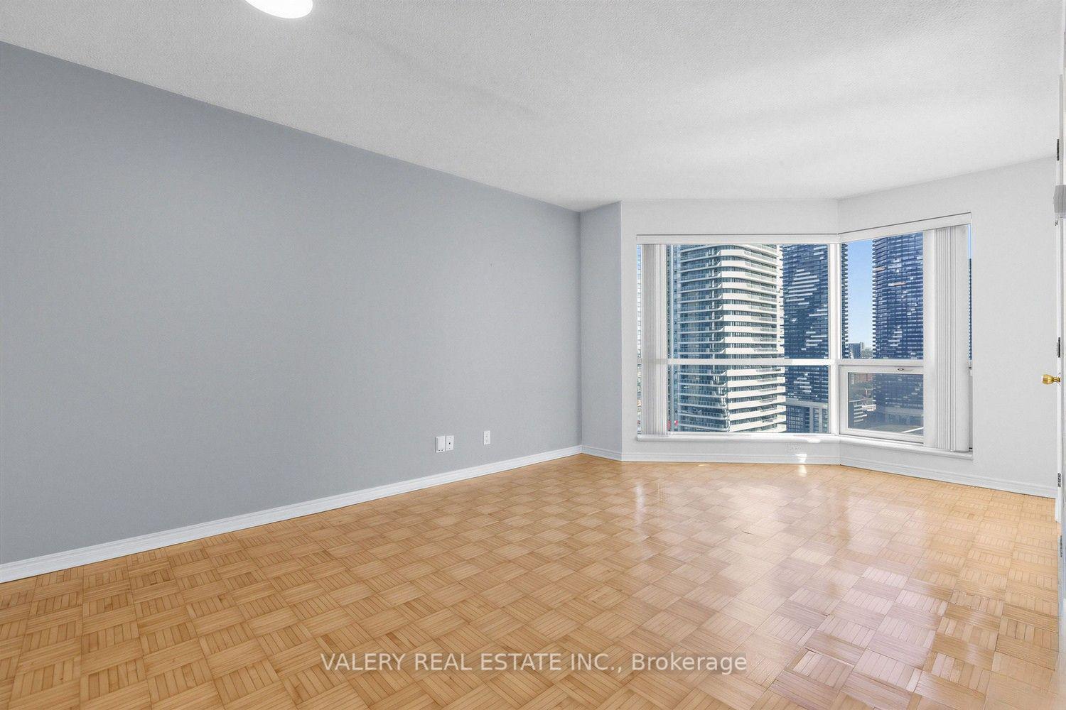 Photo 10 of Unit 2910, 10 Yonge Street, Toronto, Waterfront Communities — HOMEH
