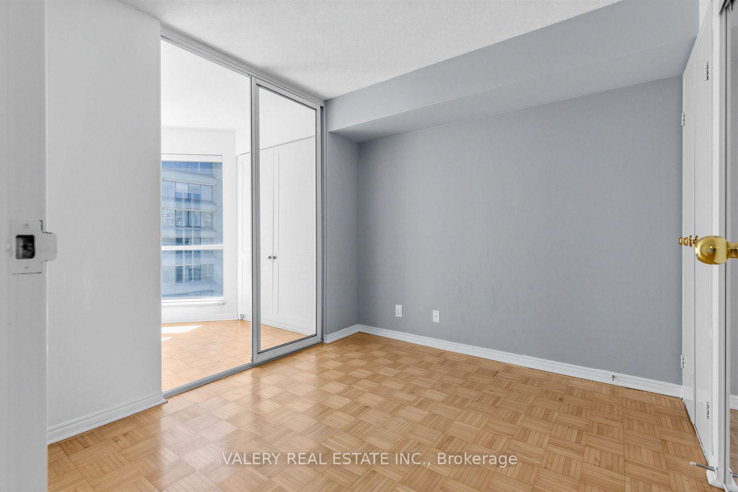 Photo 12 of Unit 2910, 10 Yonge Street, Toronto, Waterfront Communities — HOMEH