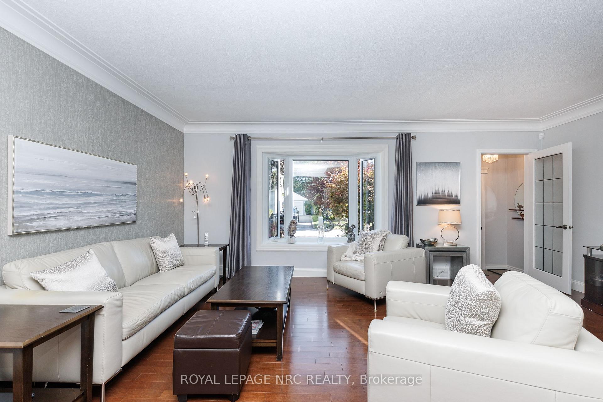 Photo 4 of 7 Philpark Road, St. Catharines, Port Dalhousie — HOMEH