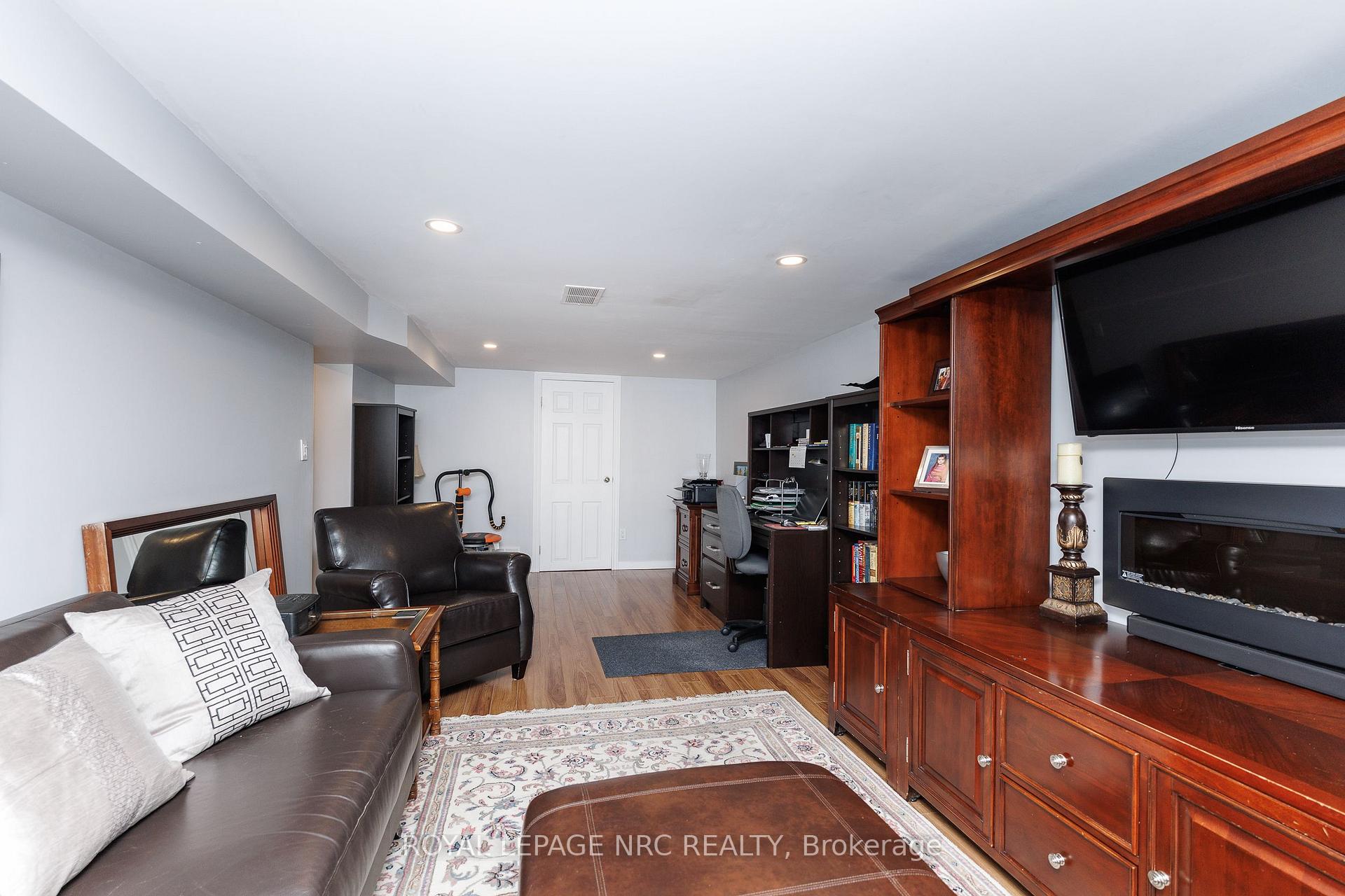 Photo 23 of 7 Philpark Road, St. Catharines, Port Dalhousie — HOMEH