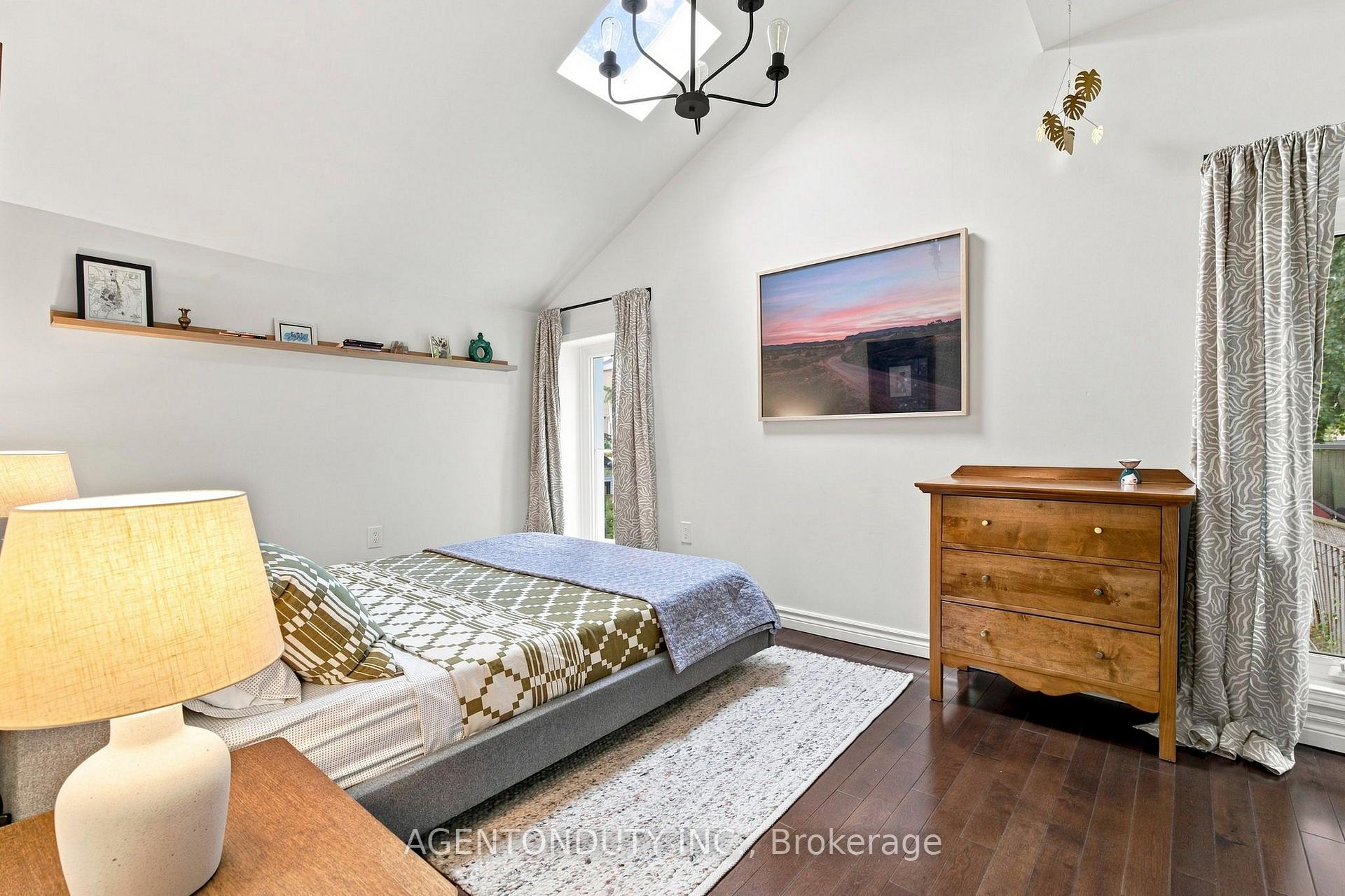 Photo 23 of 127 Peter Street, Hamilton, Strathcona — HOMEH