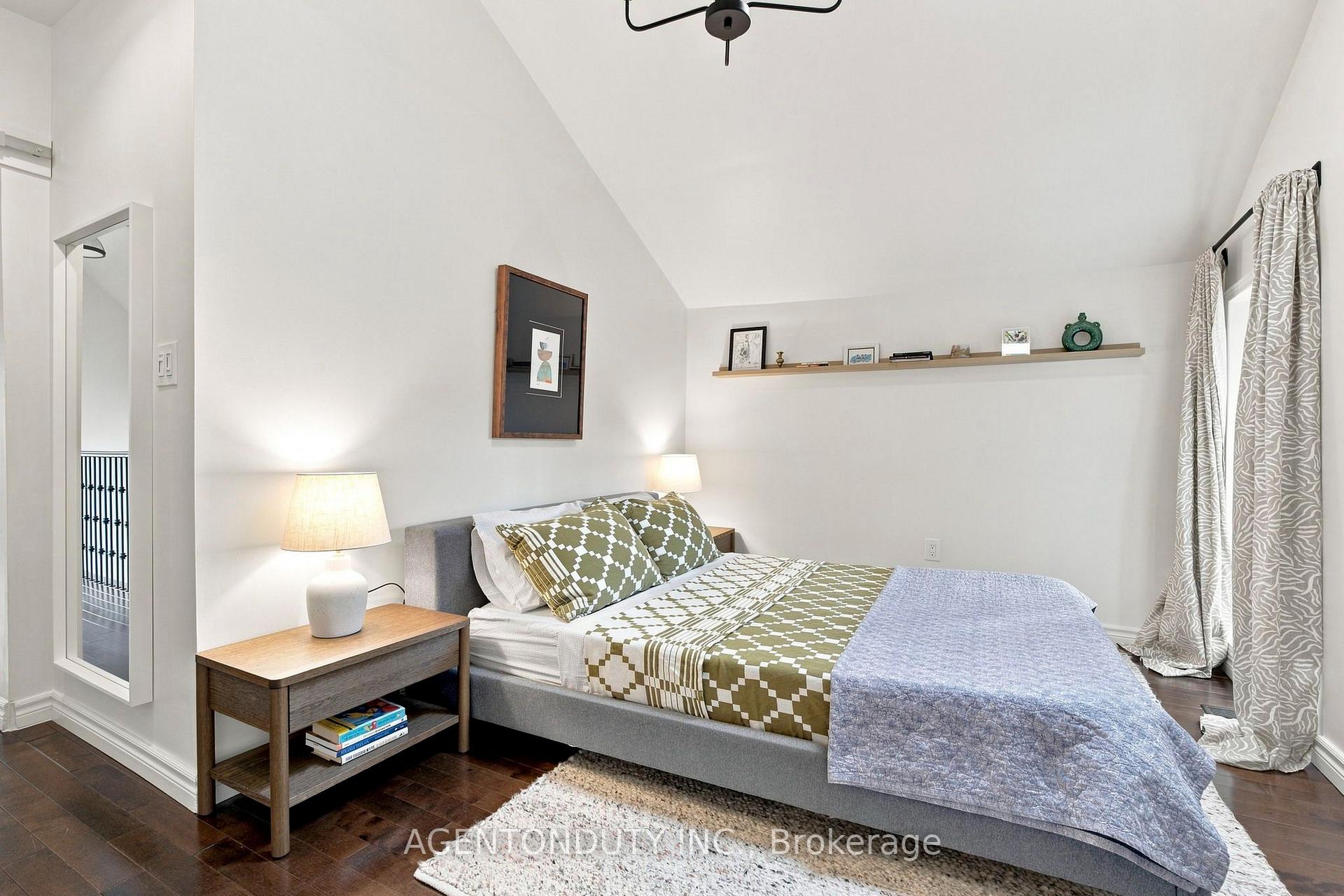 Photo 24 of 127 Peter Street, Hamilton, Strathcona — HOMEH