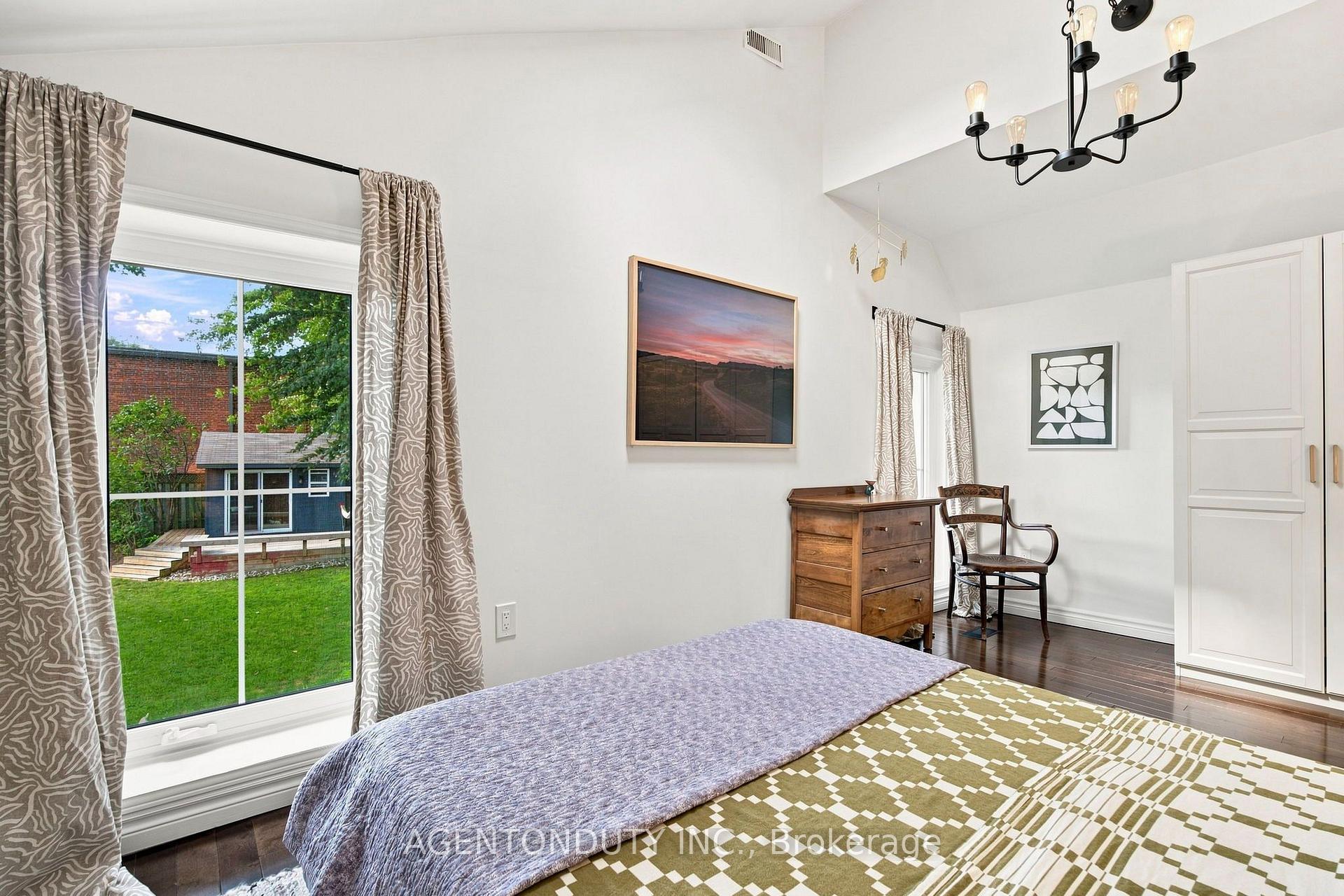 Photo 25 of 127 Peter Street, Hamilton, Strathcona — HOMEH