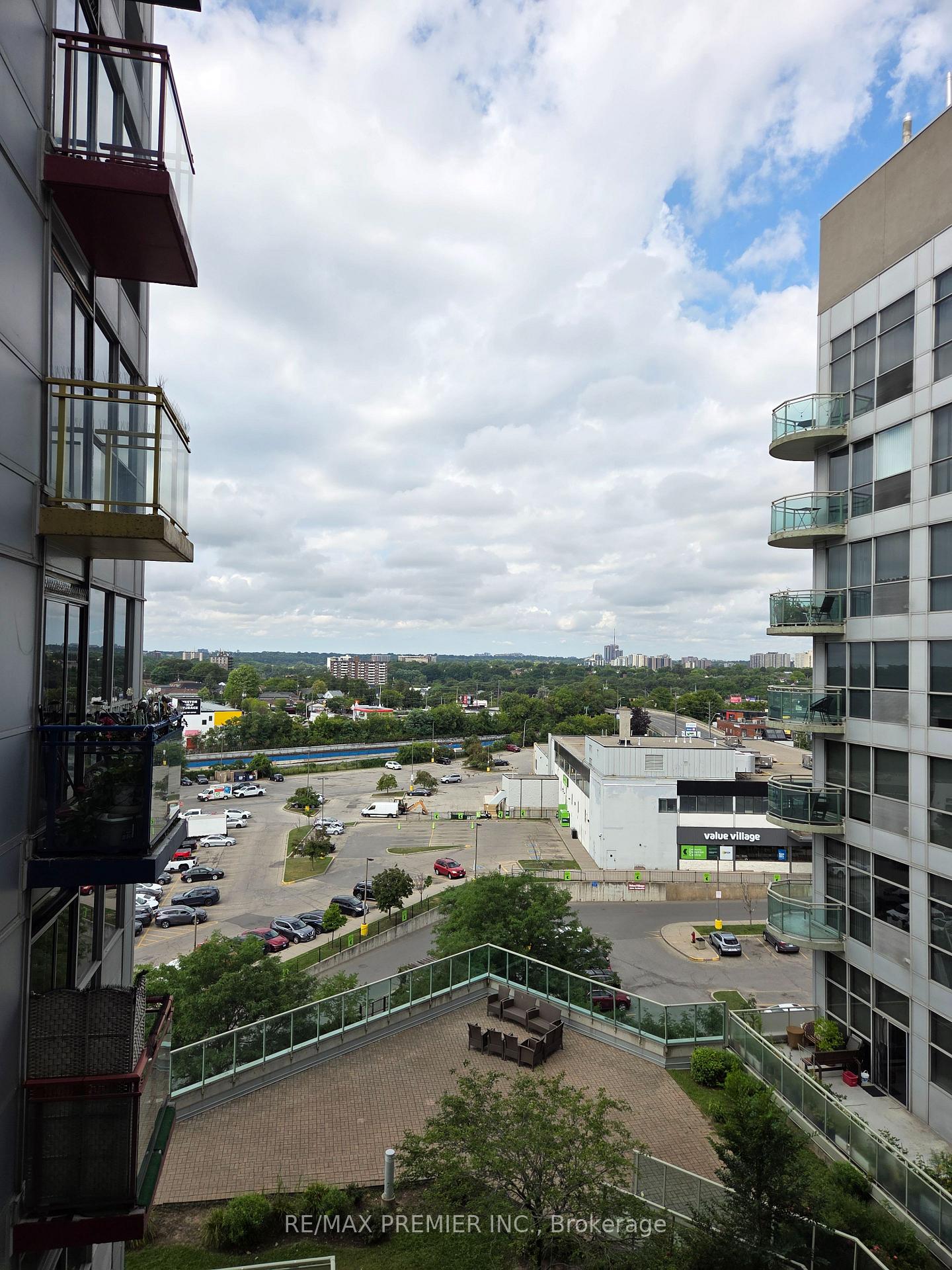 Photo 10 of Unit 819, 1600 Keele Street, Toronto, Keelesdale-Eglinton West — HOMEH