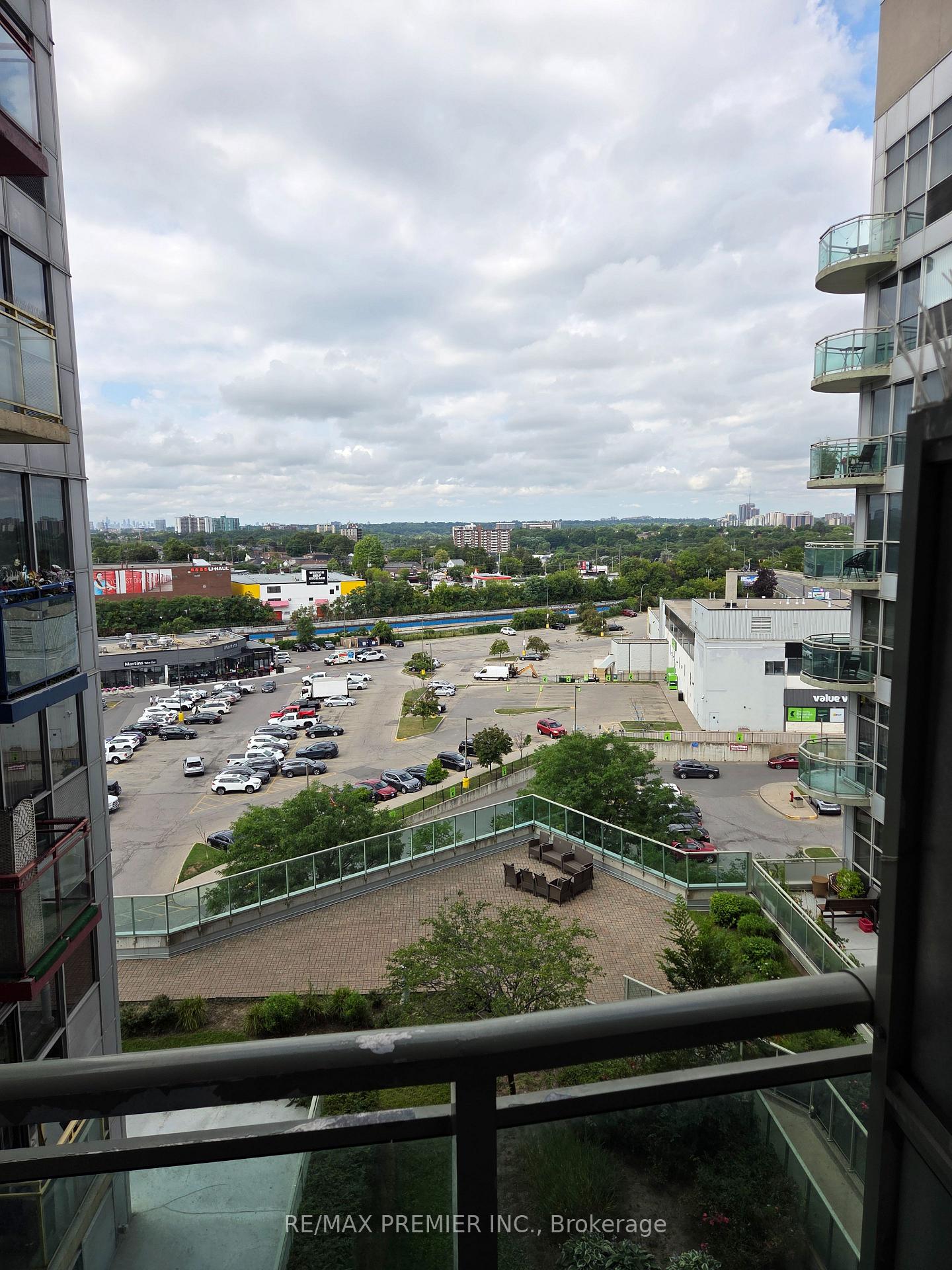 Photo 11 of Unit 819, 1600 Keele Street, Toronto, Keelesdale-Eglinton West — HOMEH
