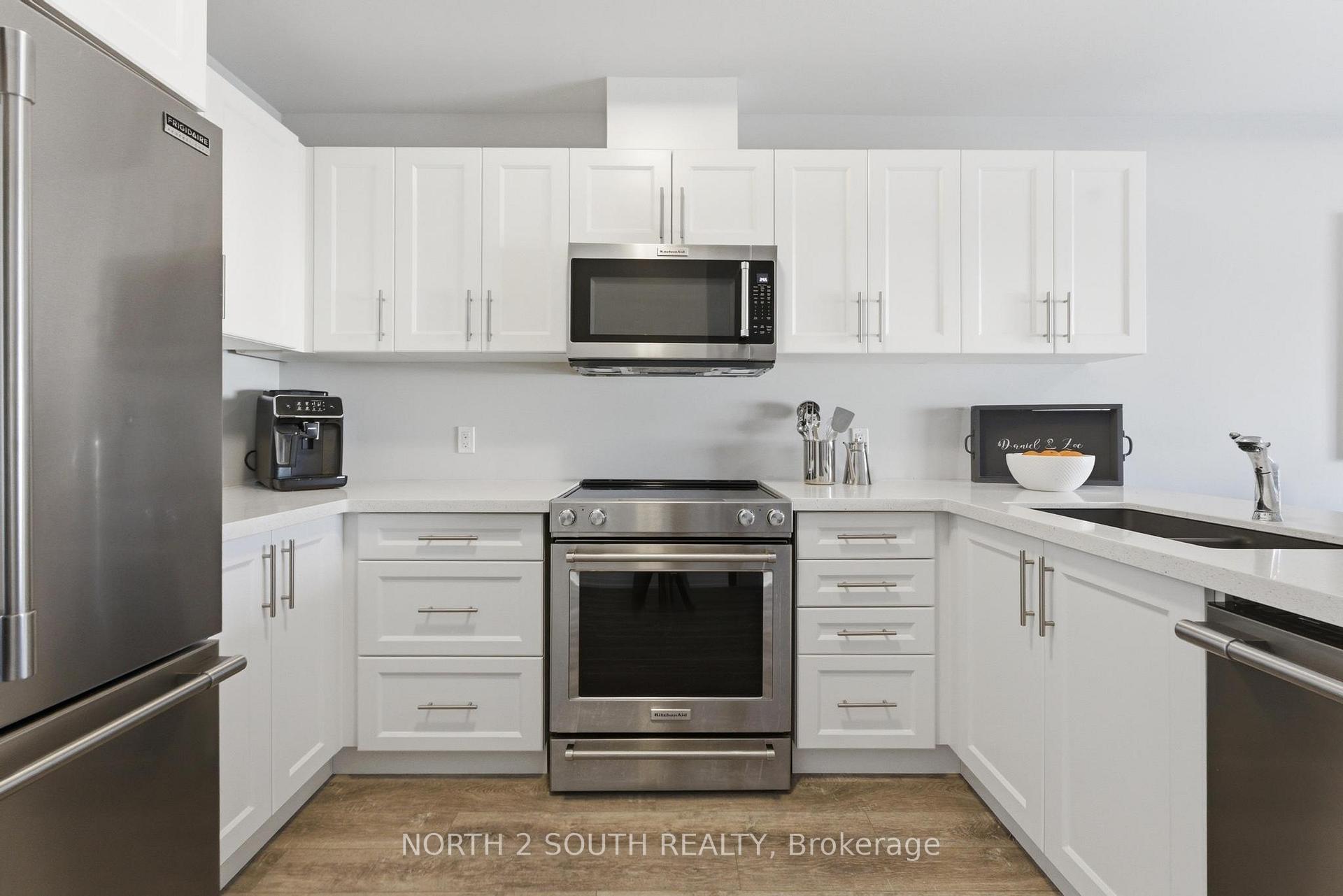Photo 17 of 90 Laguna Village Crescent, Hamilton, Rural Glanbrook — HOMEH