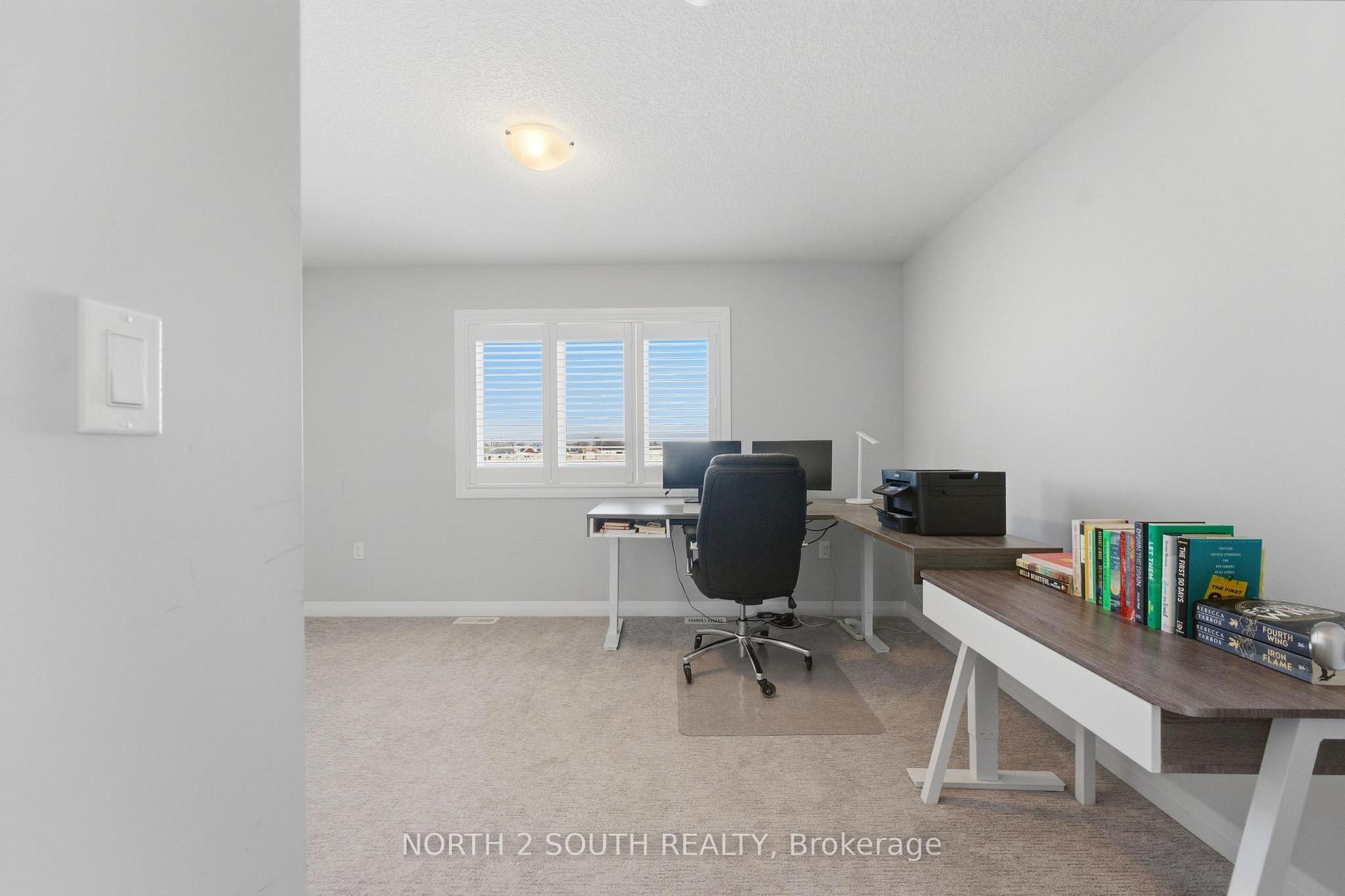 Photo 25 of 90 Laguna Village Crescent, Hamilton, Rural Glanbrook — HOMEH