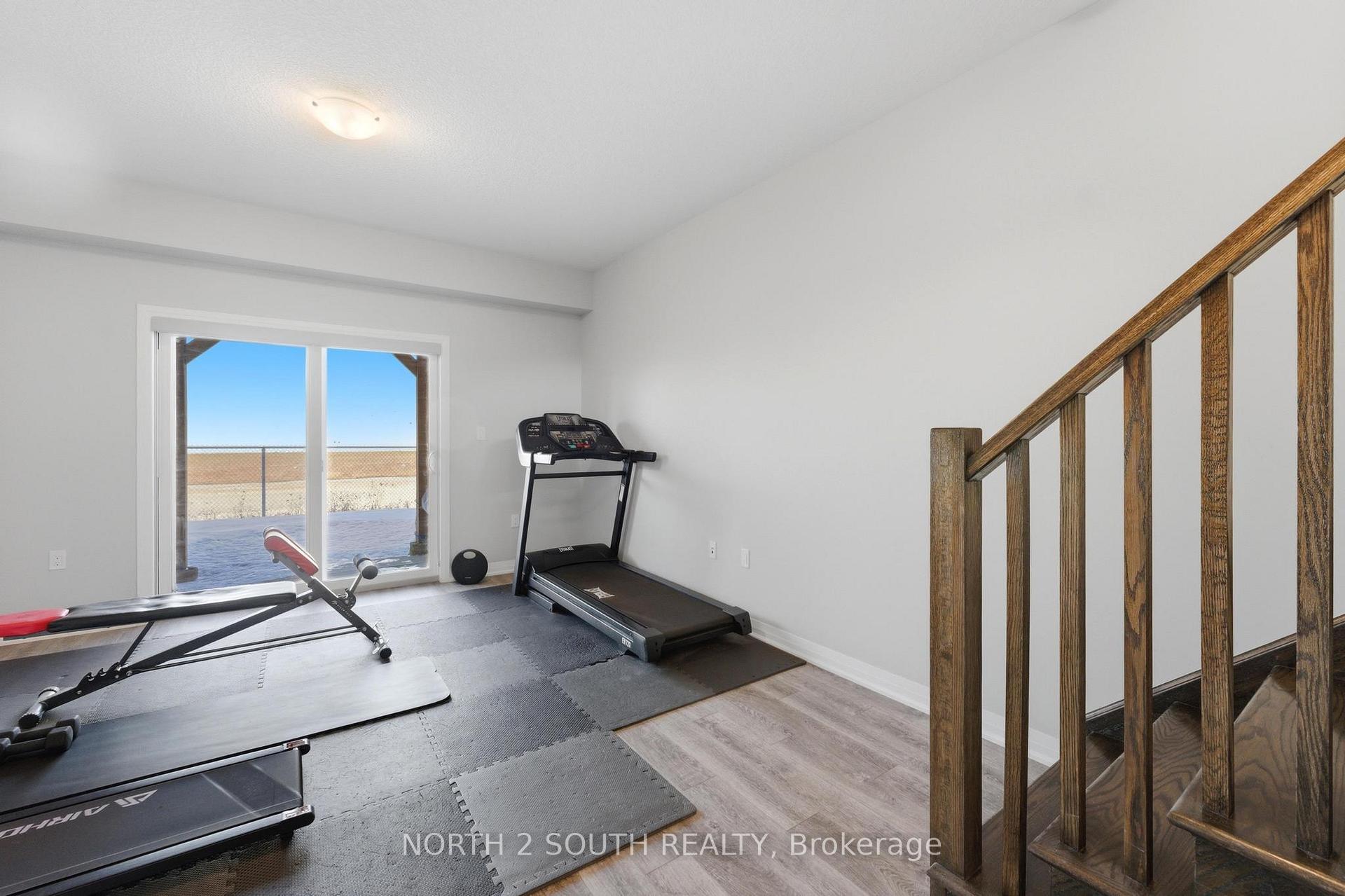 Photo 29 of 90 Laguna Village Crescent, Hamilton, Rural Glanbrook — HOMEH