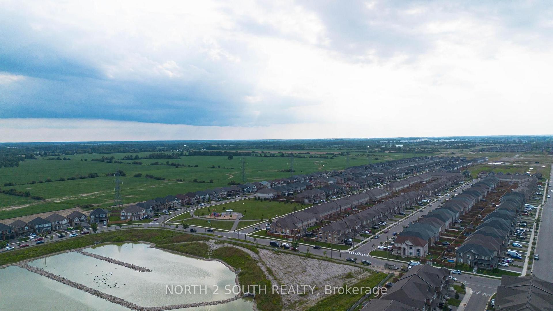 Photo 34 of 90 Laguna Village Crescent, Hamilton, Rural Glanbrook — HOMEH
