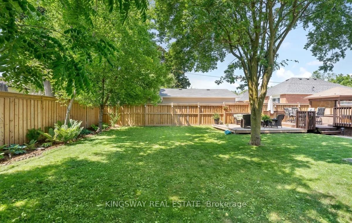 Photo 22 of 848 Grierson Street, Oshawa, Centennial — HOMEH