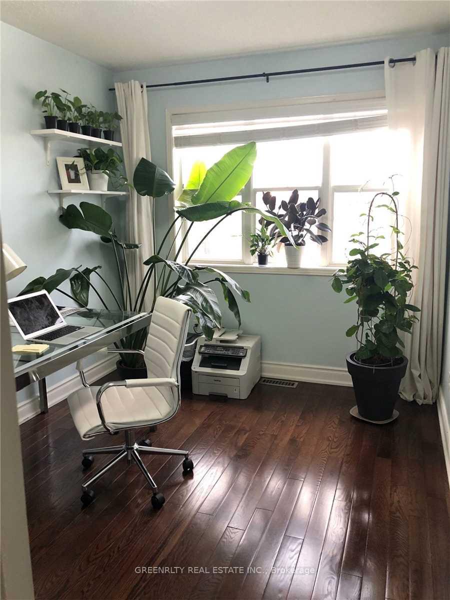 Photo 11 of 5539 Lawrence Avenue E, Scarborough, Centennial Scarborough — HOMEH