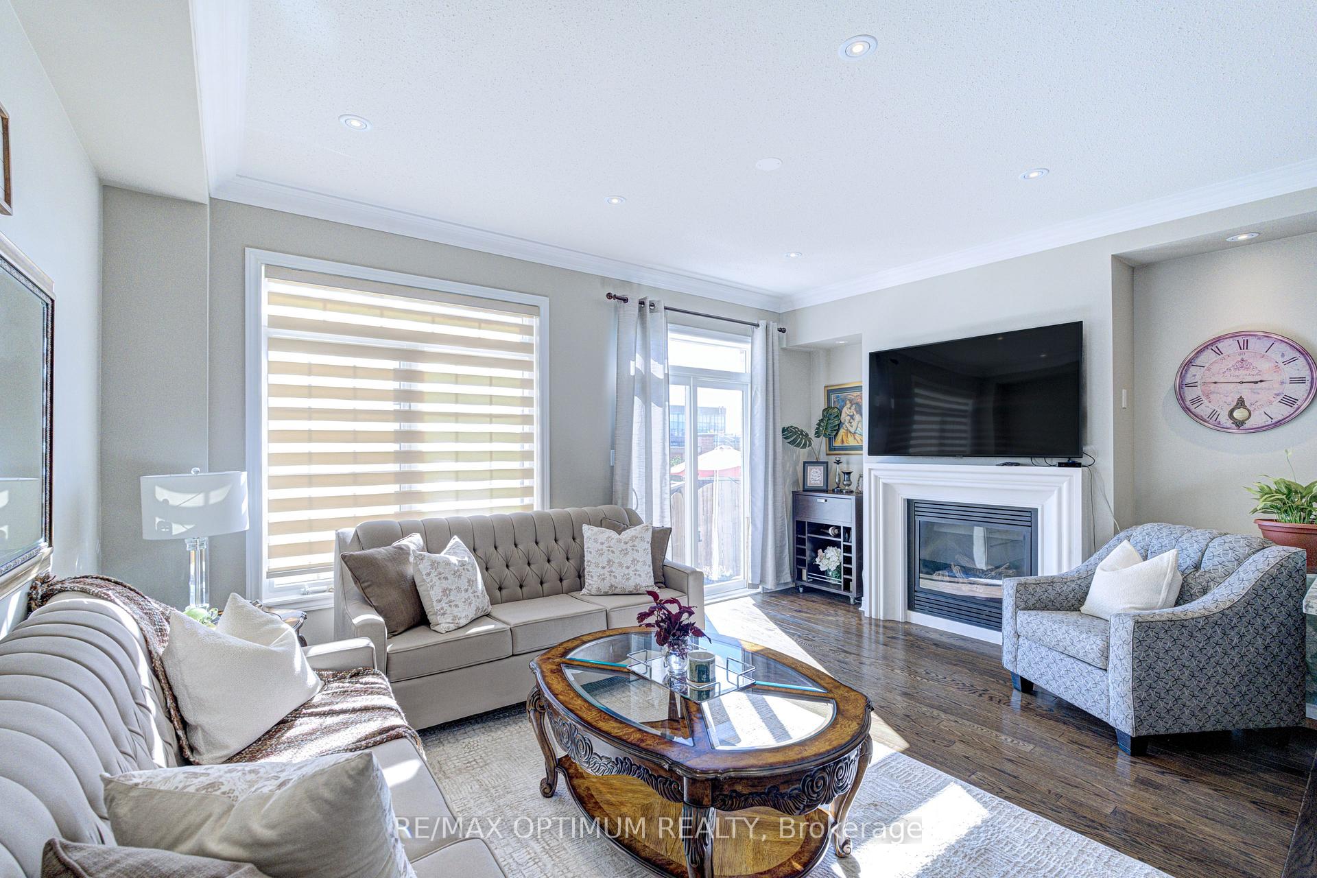 Photo 11 of 162 Sky Harbour Drive, Brampton, Bram West — HOMEH