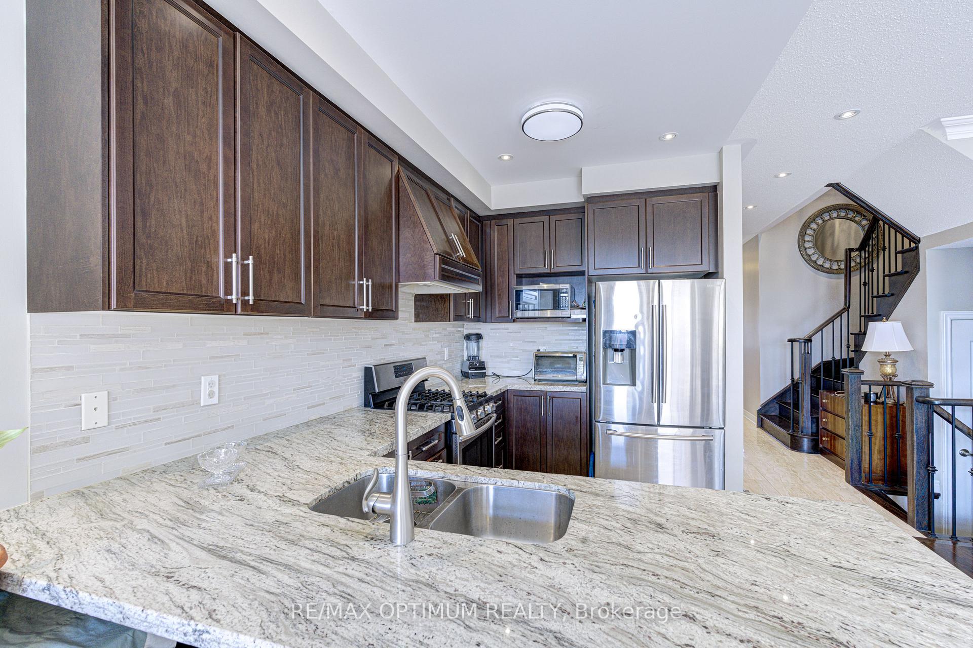 Photo 18 of 162 Sky Harbour Drive, Brampton, Bram West — HOMEH