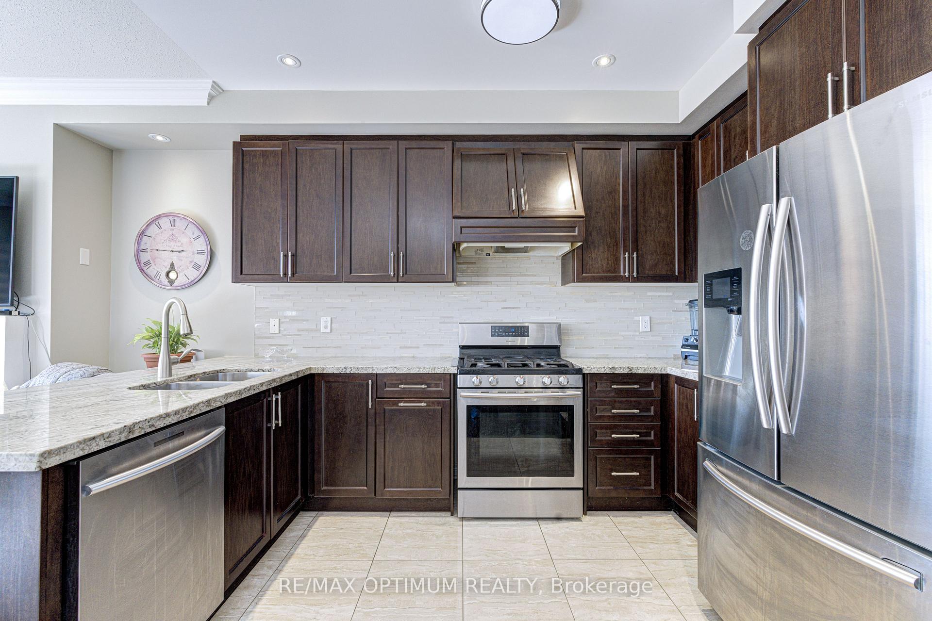 Photo 19 of 162 Sky Harbour Drive, Brampton, Bram West — HOMEH