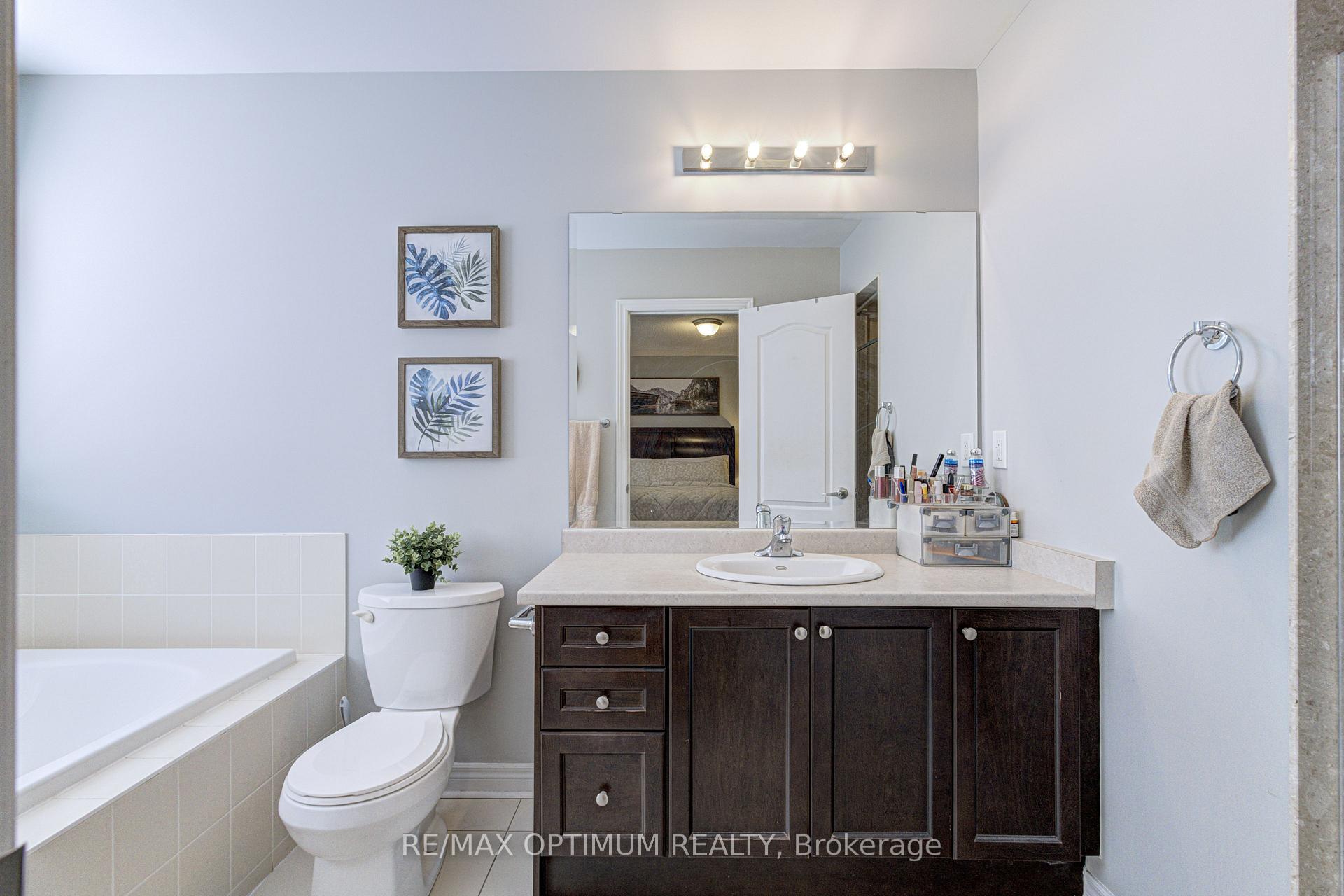 Photo 25 of 162 Sky Harbour Drive, Brampton, Bram West — HOMEH