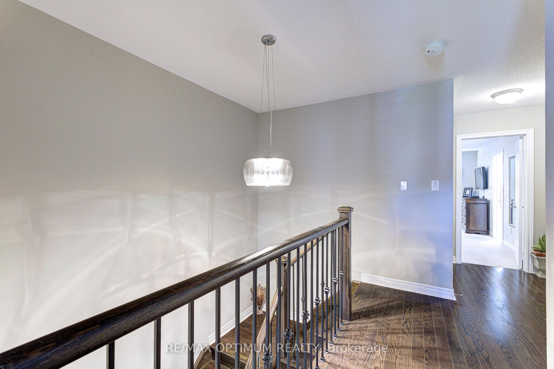 Photo 30 of 162 Sky Harbour Drive, Brampton, Bram West — HOMEH