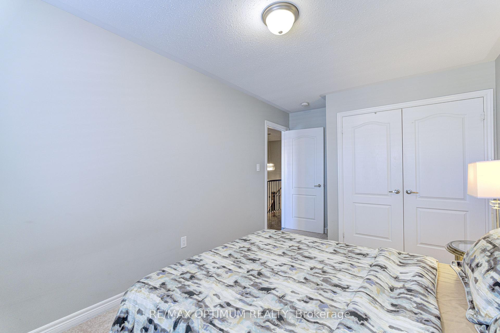 Photo 32 of 162 Sky Harbour Drive, Brampton, Bram West — HOMEH