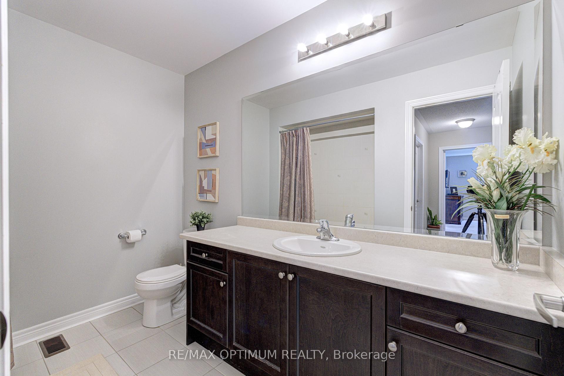 Photo 33 of 162 Sky Harbour Drive, Brampton, Bram West — HOMEH