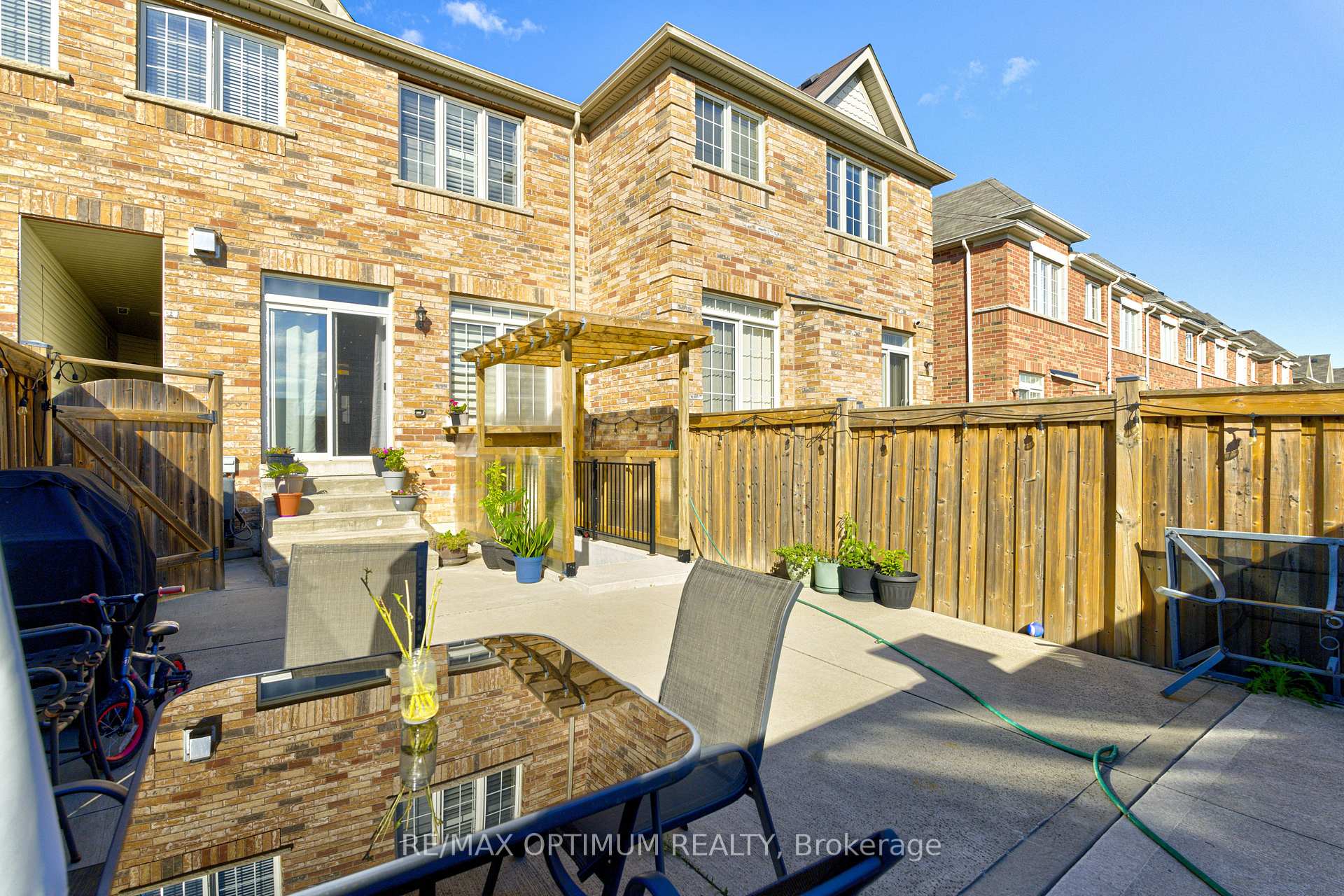 Photo 36 of 162 Sky Harbour Drive, Brampton, Bram West — HOMEH