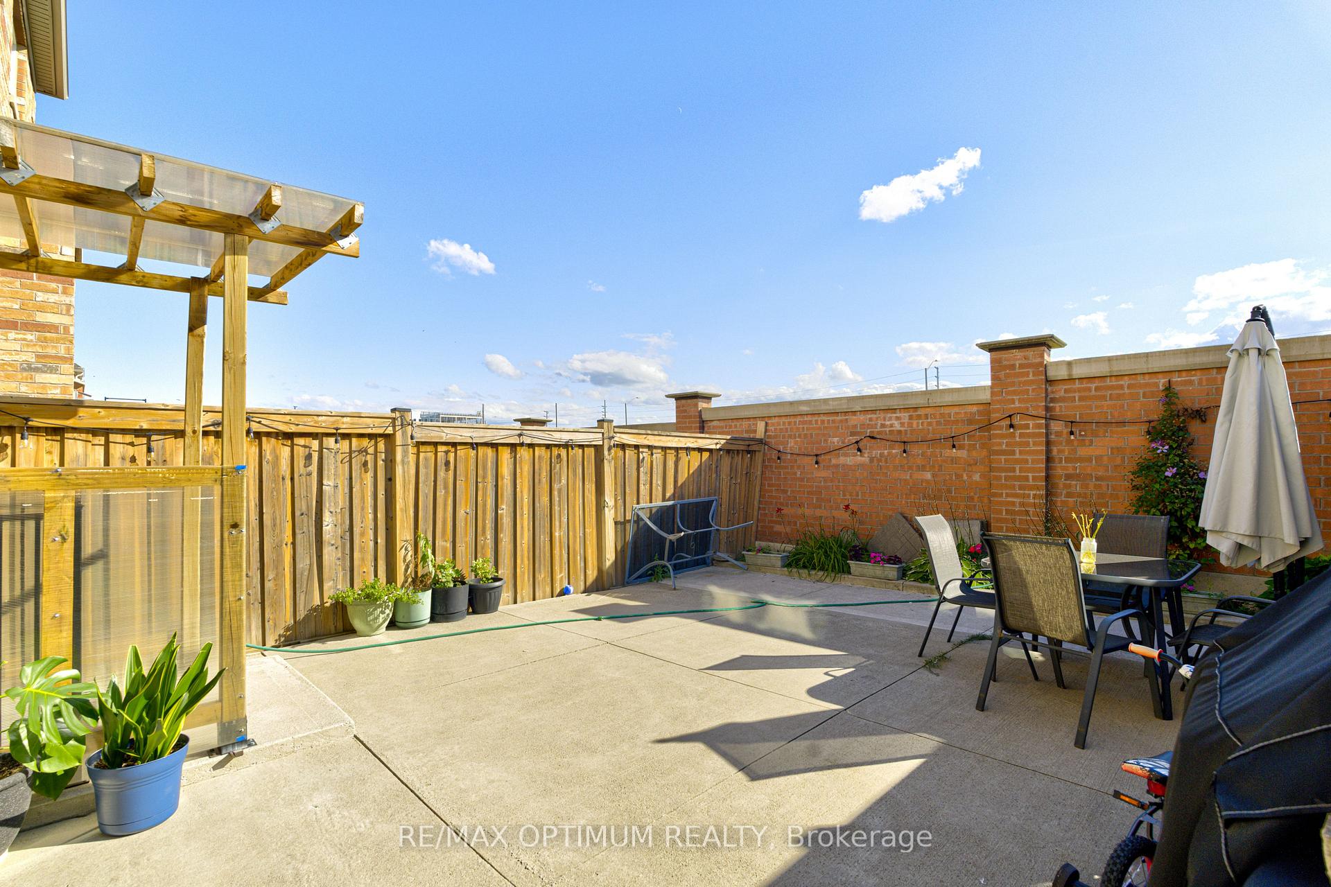 Photo 37 of 162 Sky Harbour Drive, Brampton, Bram West — HOMEH