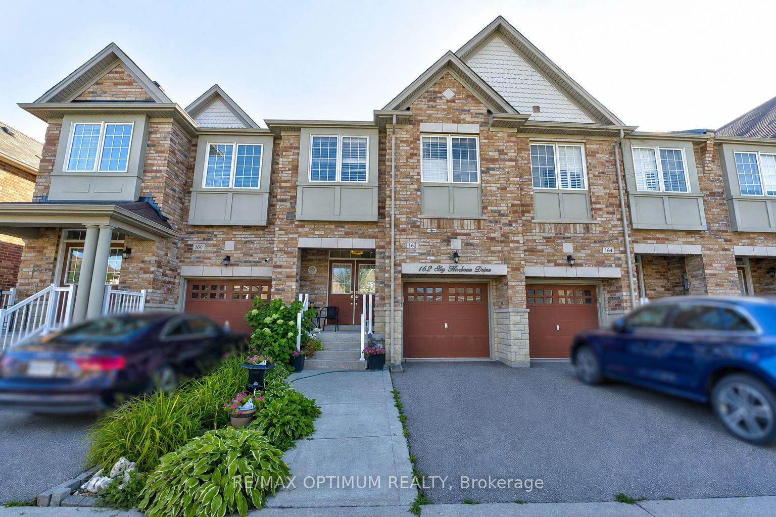 Photo 2 of 162 Sky Harbour Drive, Brampton, Bram West — HOMEH