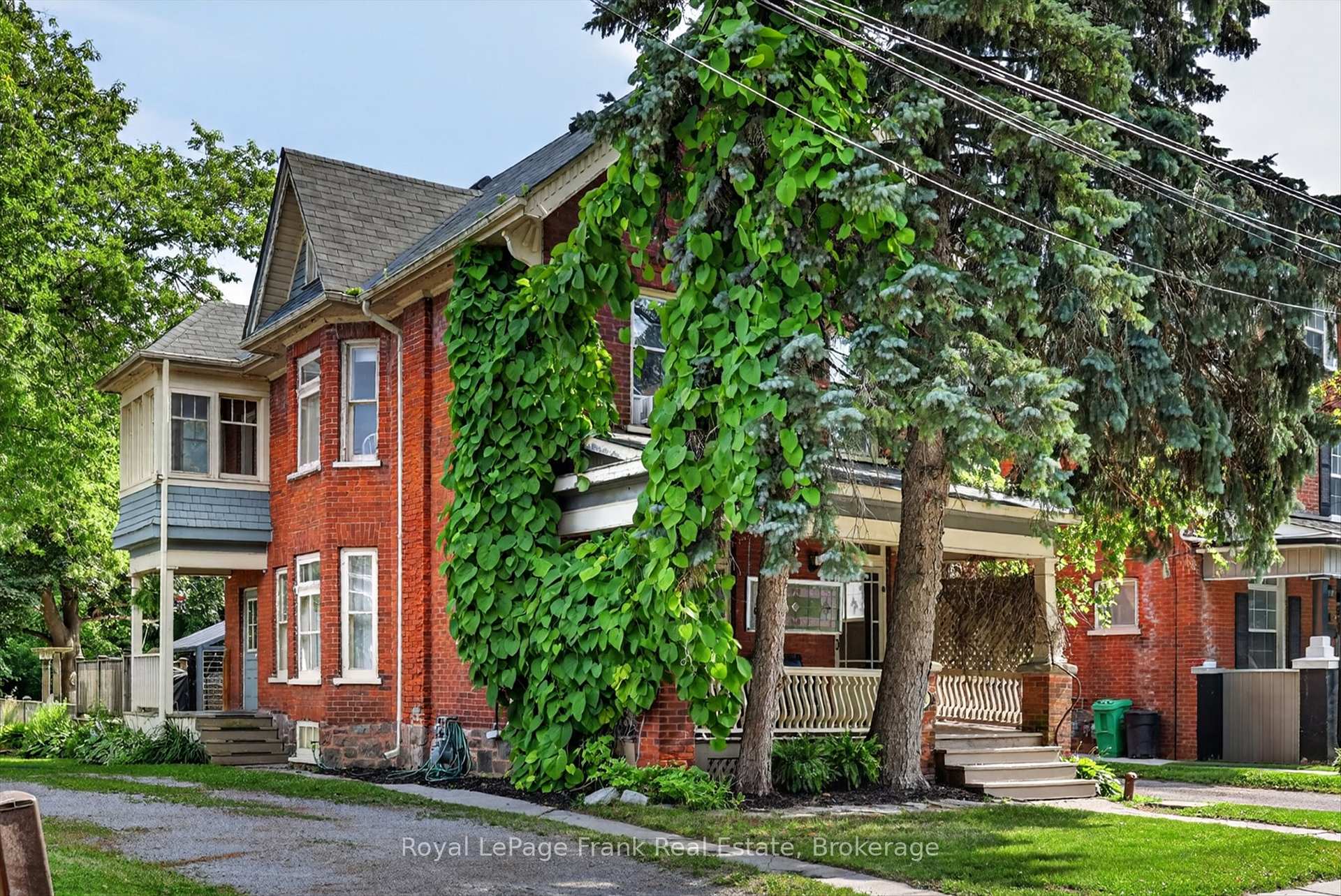 Photo of 121 Romaine Street