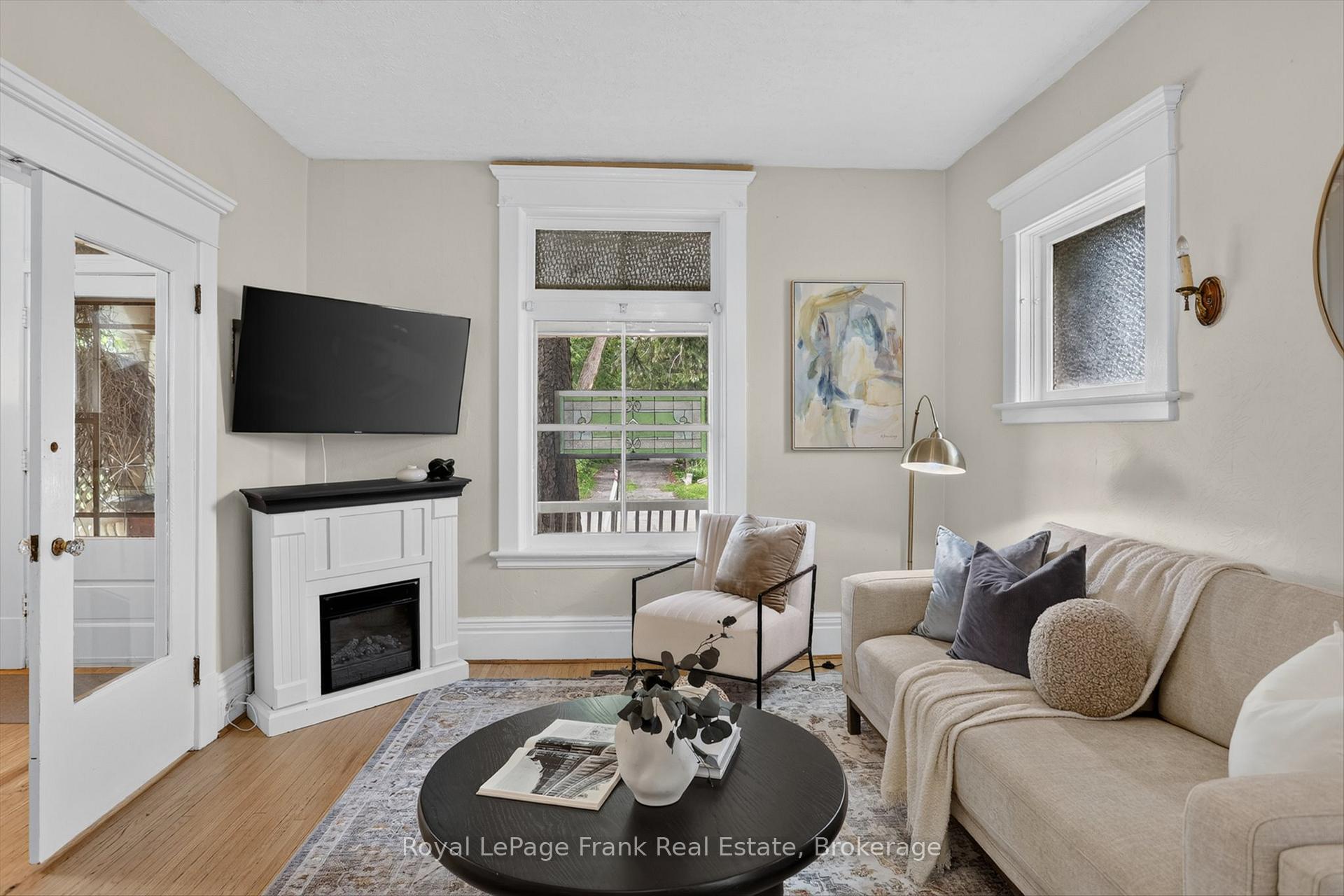 Photo 8 of 121 Romaine Street, Peterborough, Town Ward 3 — HOMEH