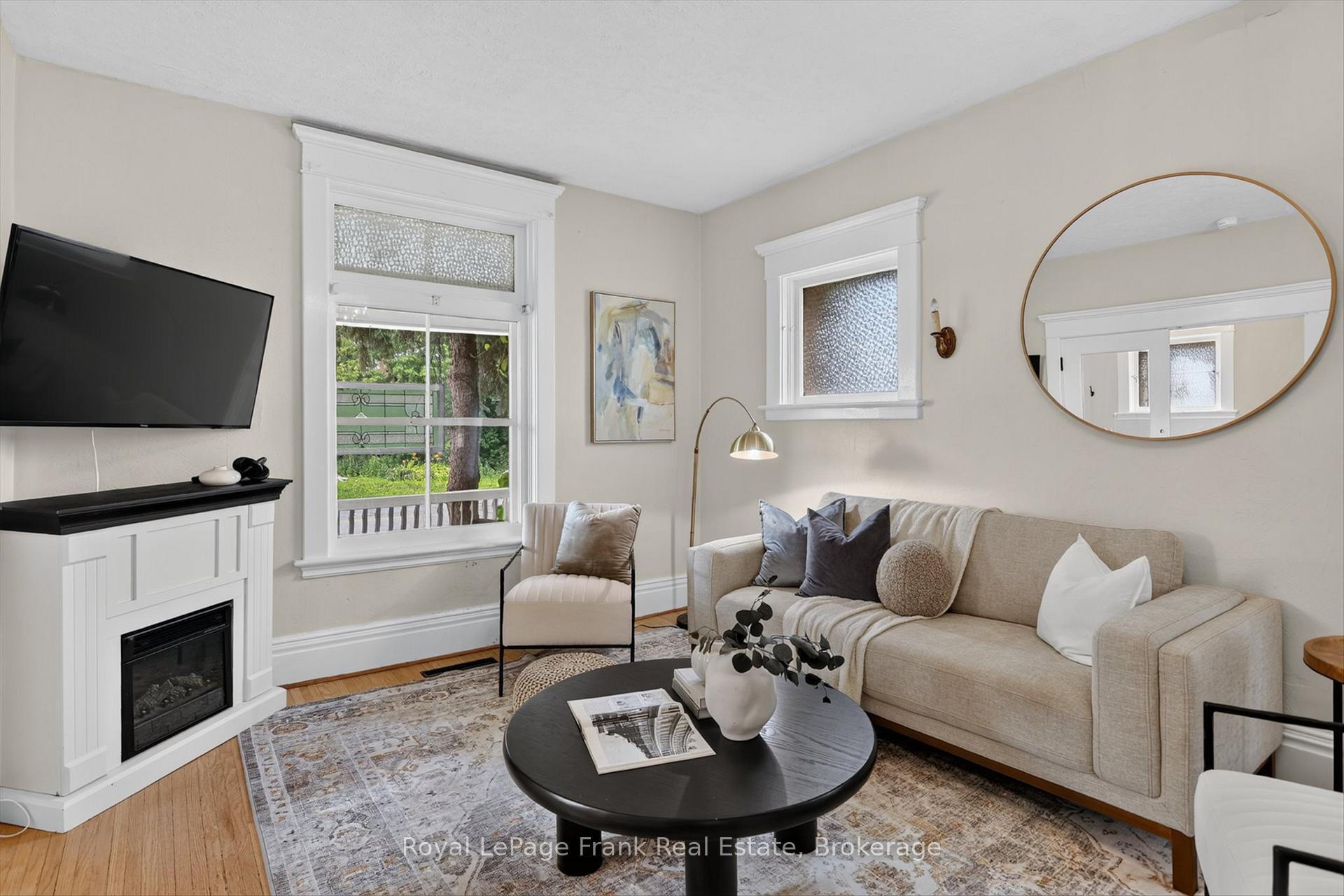 Photo 10 of 121 Romaine Street, Peterborough, Town Ward 3 — HOMEH