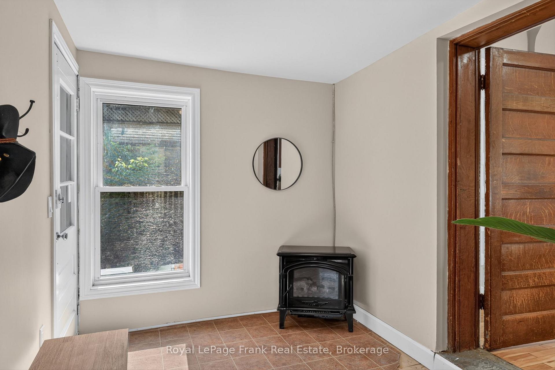 Photo 24 of 121 Romaine Street, Peterborough, Town Ward 3 — HOMEH