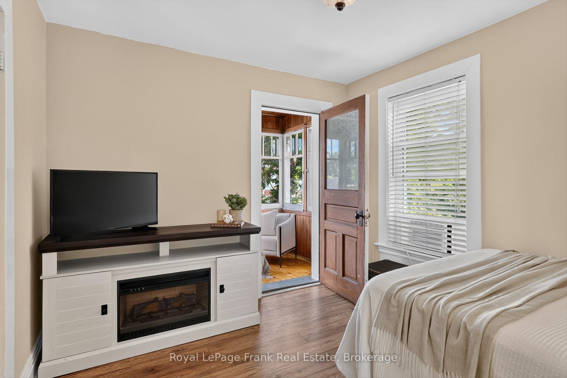 Photo 35 of 121 Romaine Street, Peterborough, Town Ward 3 — HOMEH