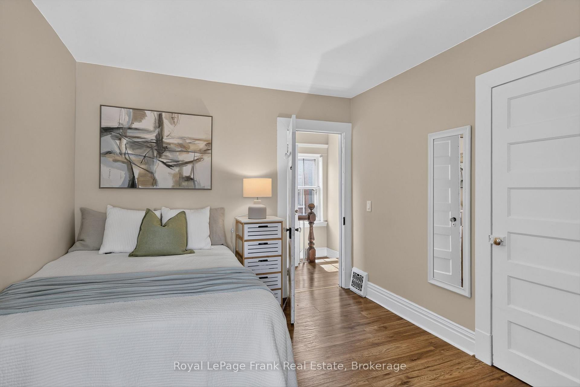 Photo 36 of 121 Romaine Street, Peterborough, Town Ward 3 — HOMEH