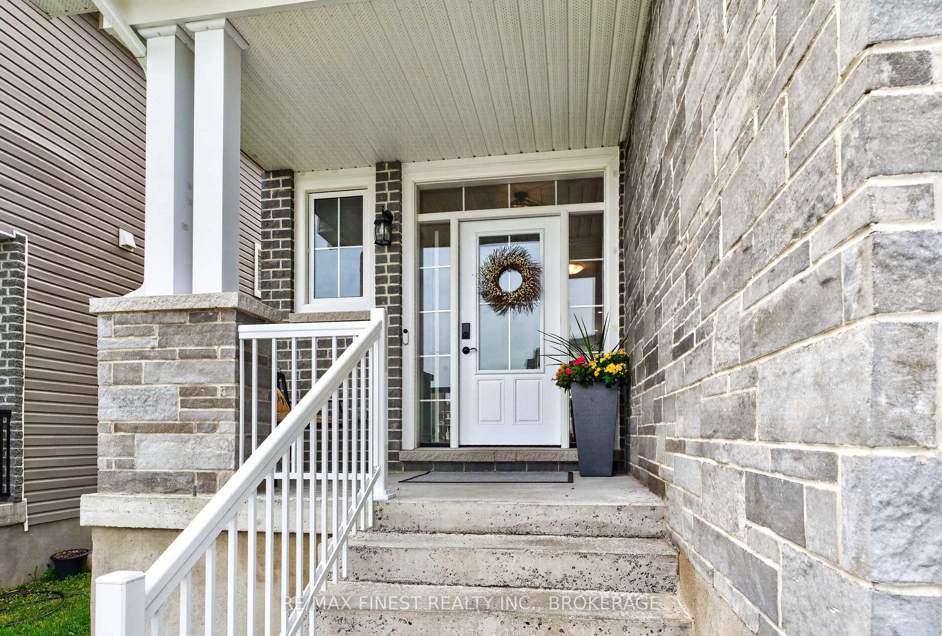 Photo 4 of 524 Beth Crescent, Kingston, City Northwest — HOMEH