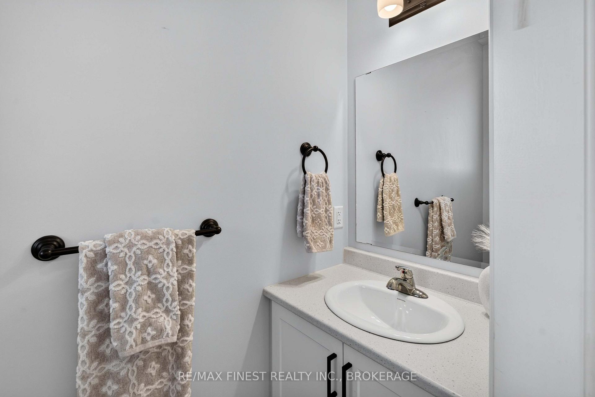 Photo 7 of 524 Beth Crescent, Kingston, City Northwest — HOMEH