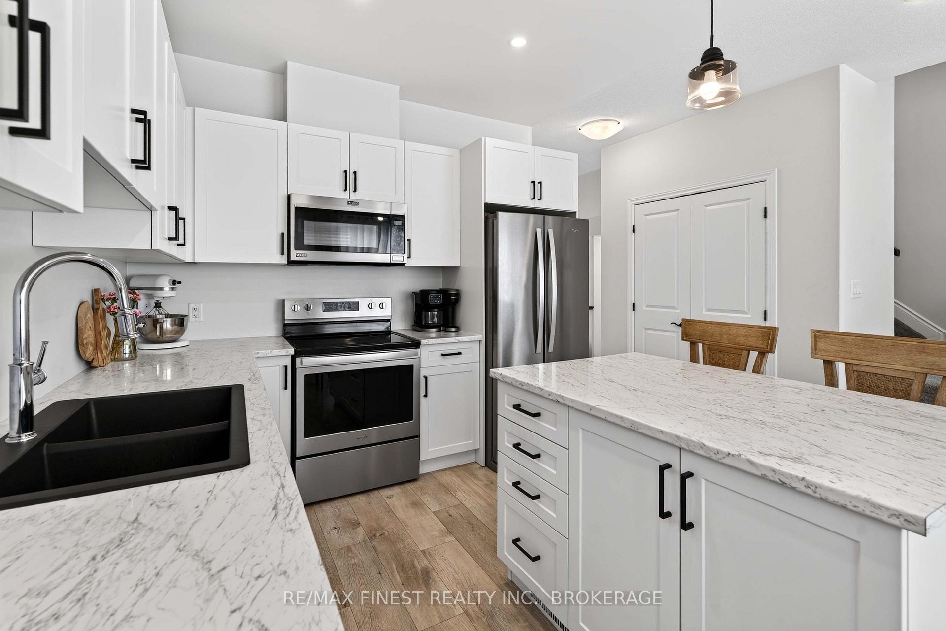 Photo 14 of 524 Beth Crescent, Kingston, City Northwest — HOMEH
