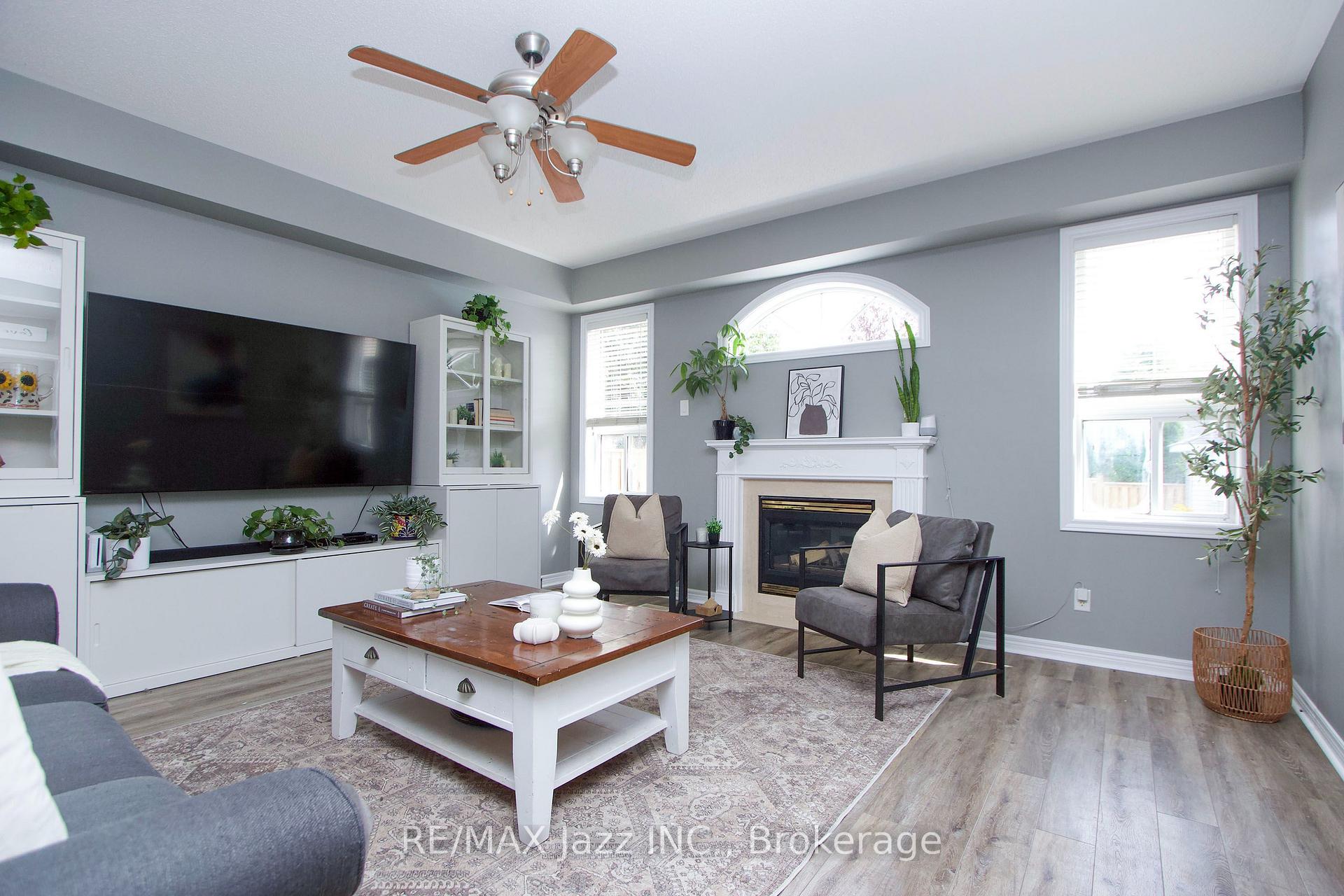 Photo 8 of 54 Melody Drive, Whitby, Brooklin — HOMEH