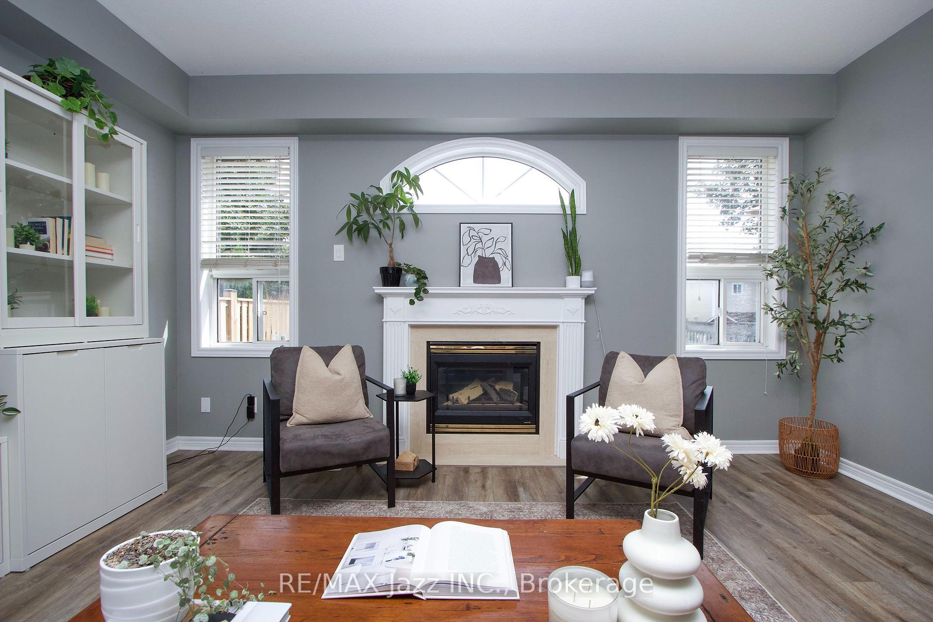 Photo 9 of 54 Melody Drive, Whitby, Brooklin — HOMEH