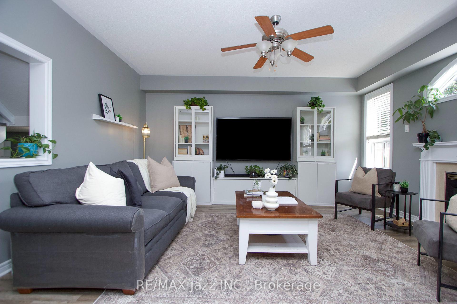 Photo 10 of 54 Melody Drive, Whitby, Brooklin — HOMEH