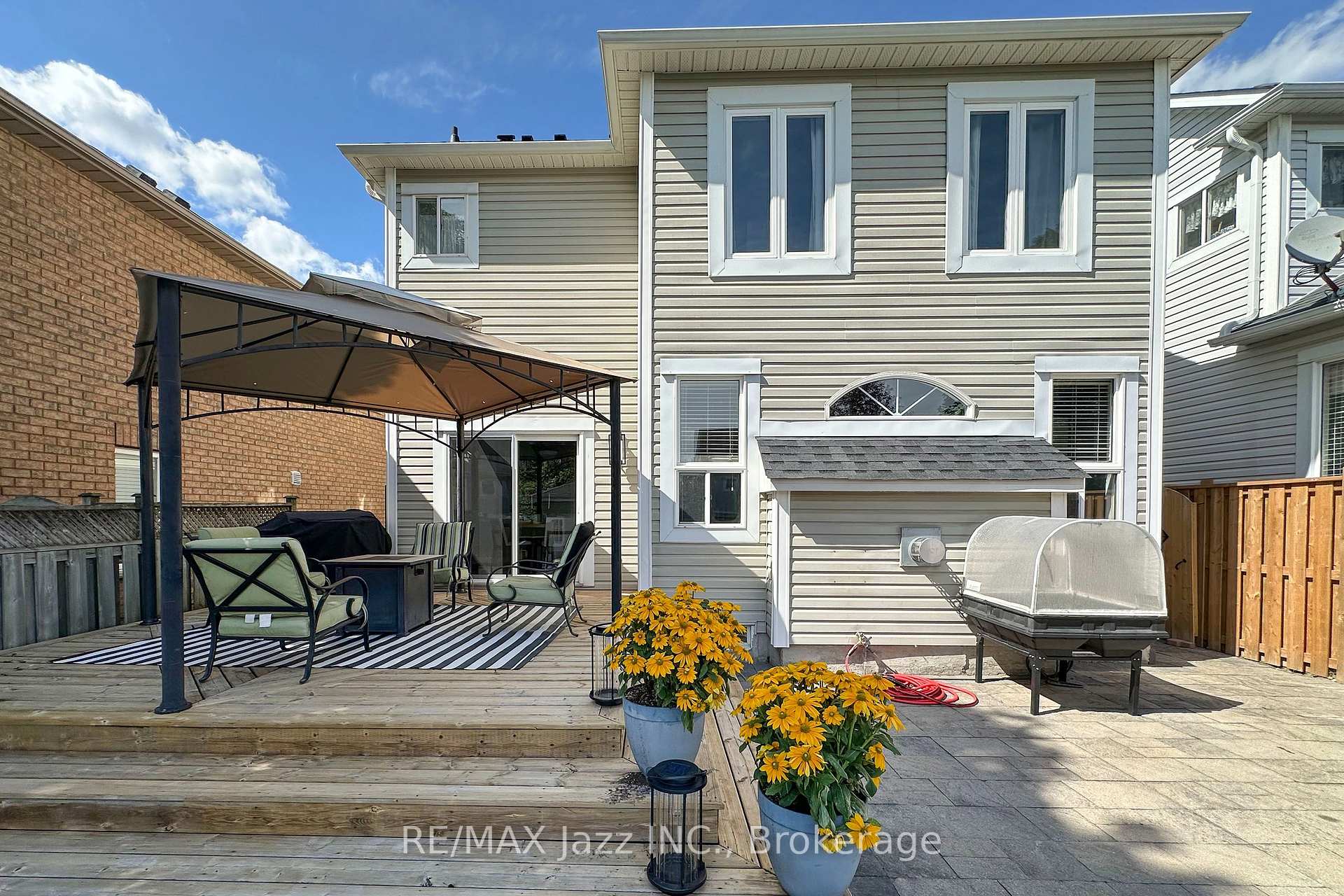 Photo 37 of 54 Melody Drive, Whitby, Brooklin — HOMEH