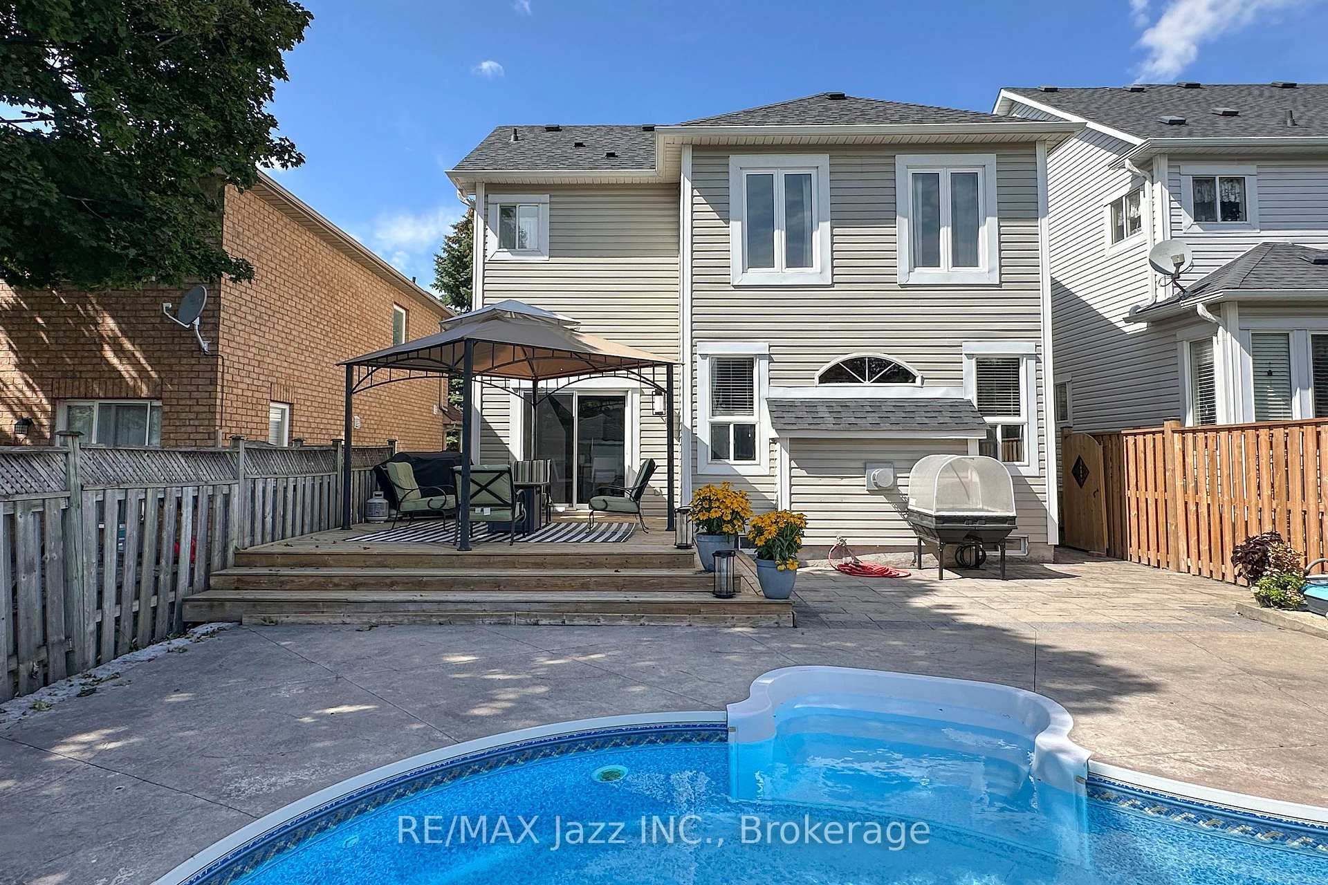 Photo 42 of 54 Melody Drive, Whitby, Brooklin — HOMEH