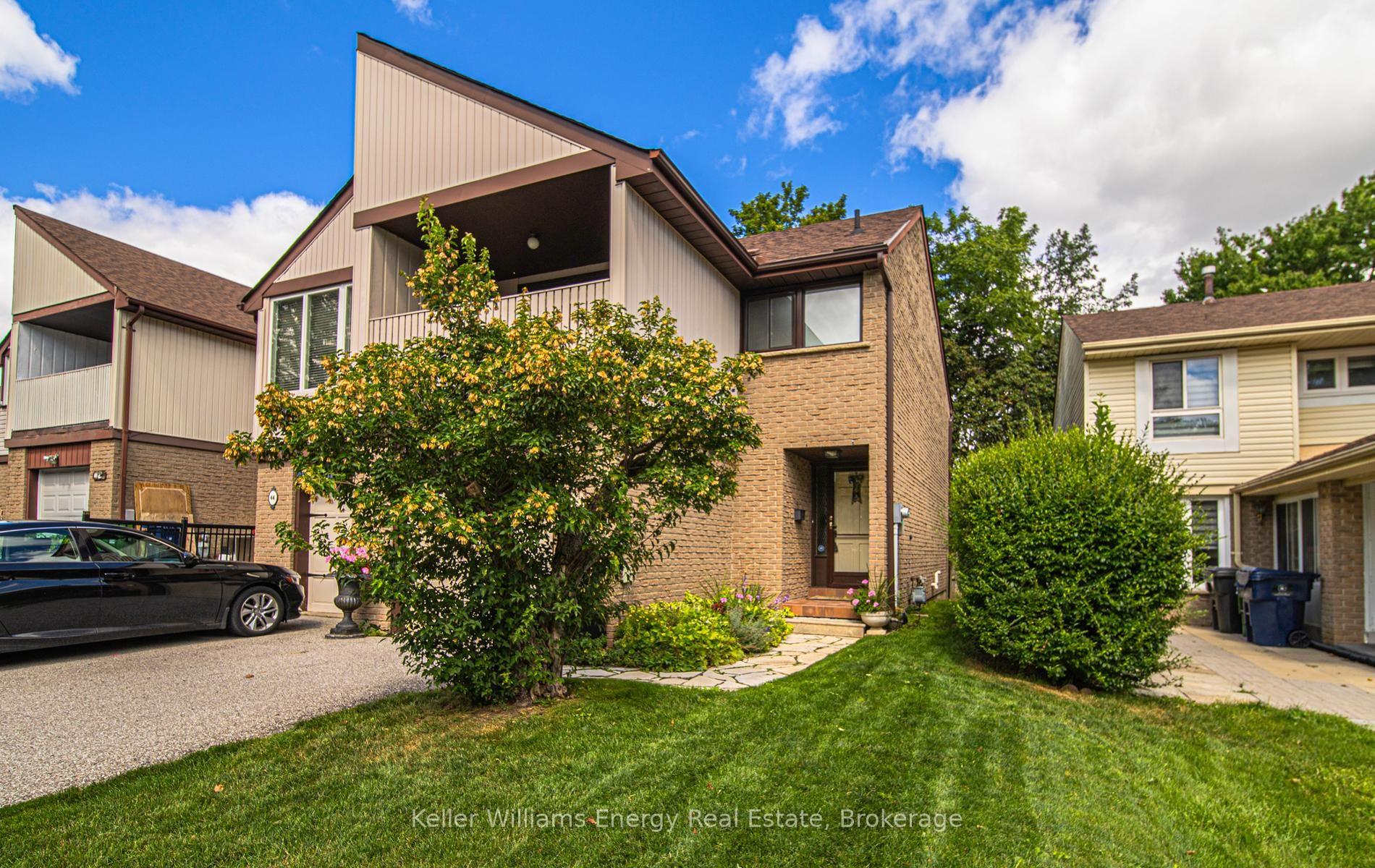 Photo 2 of 46 Croach Crescent, Scarborough, Agincourt North — HOMEH